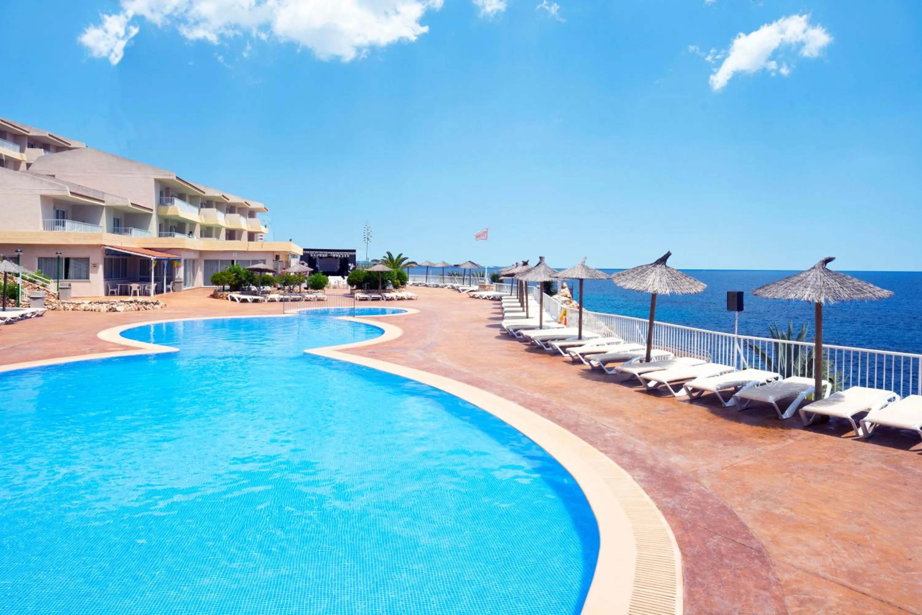 Swimming pool in HSM Calas Park