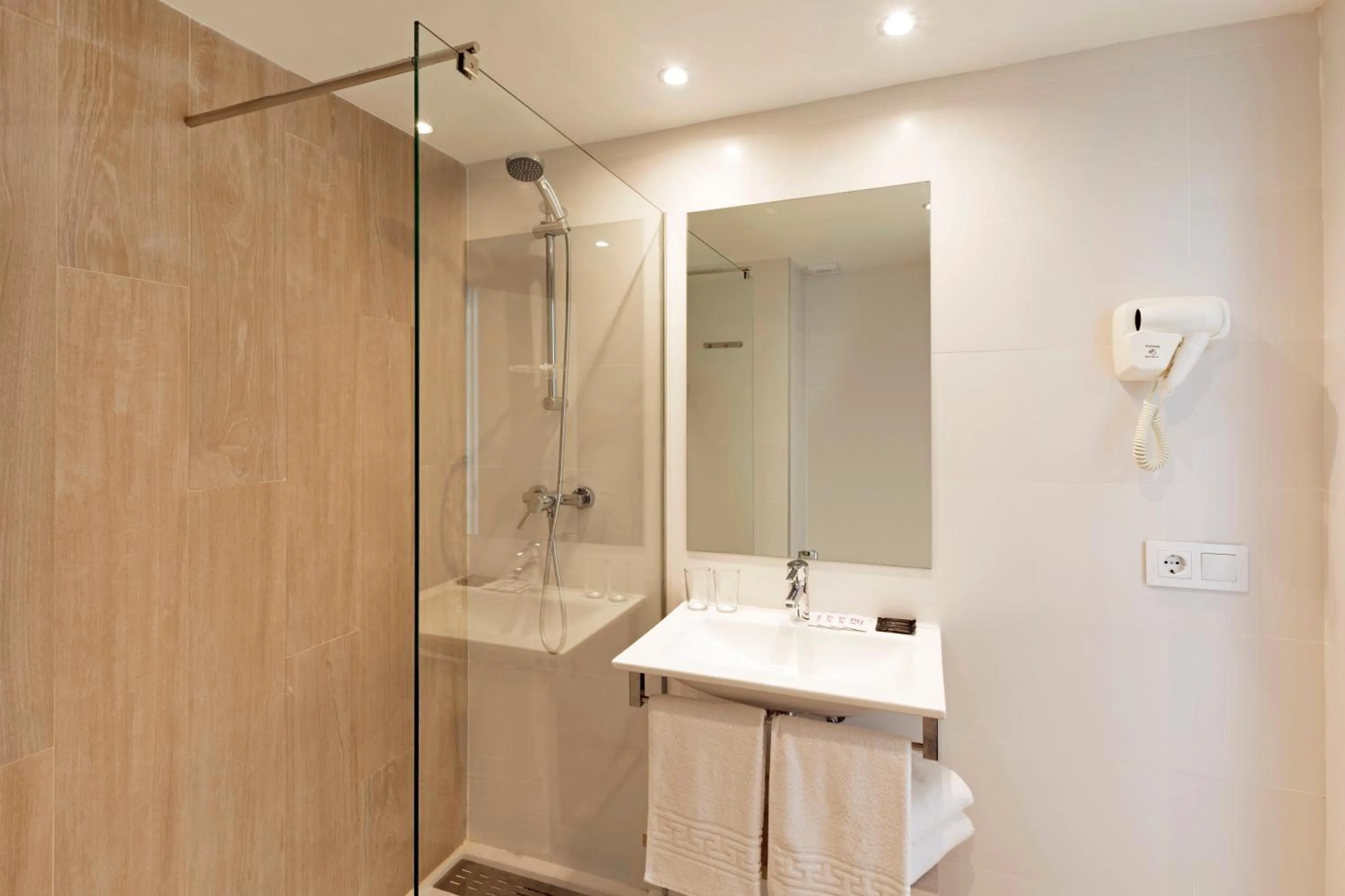 Shower in HSM Calas Park