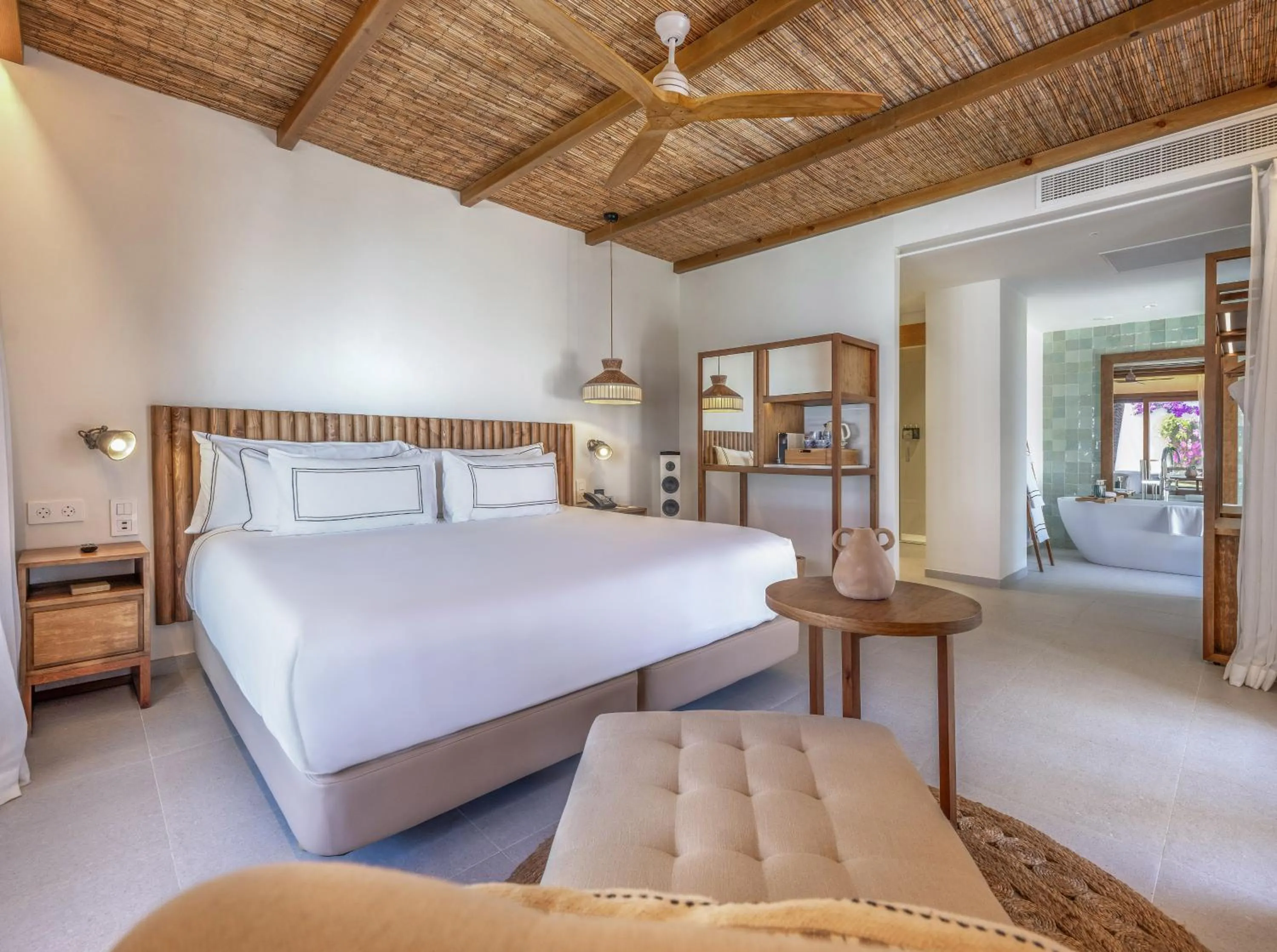 Bed in Meliá Zahara Resort & Villas