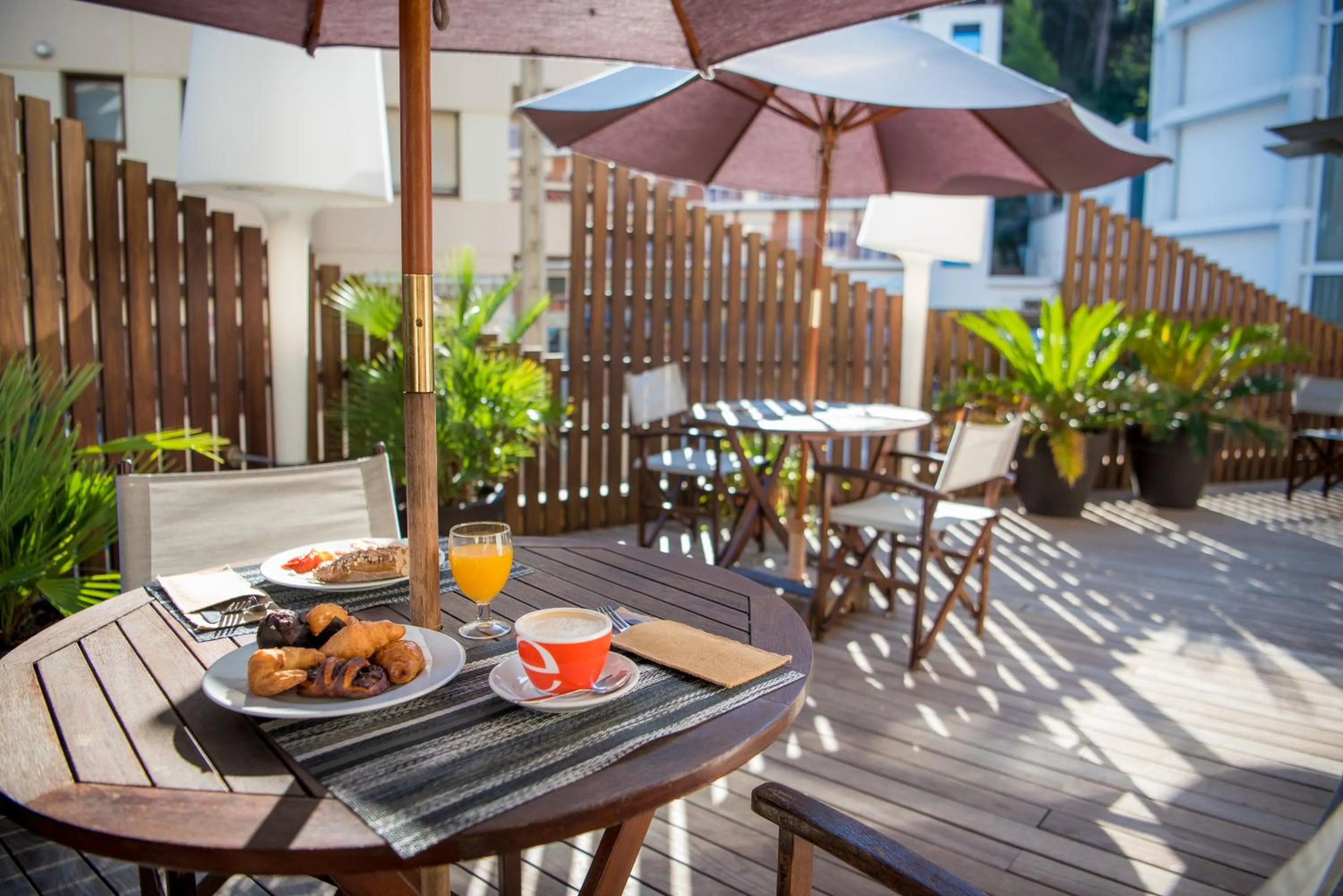 Patio in Hotel Acacias Suites & Spa