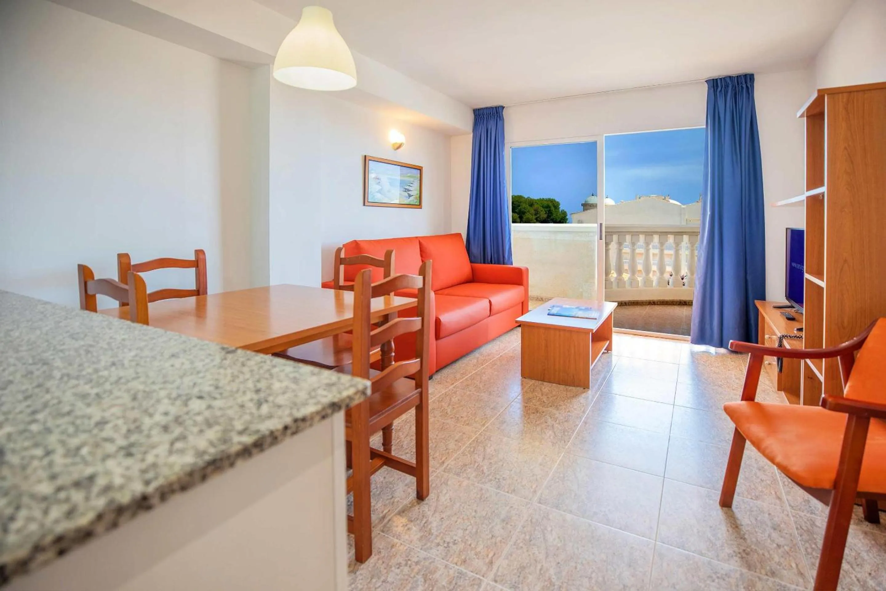 Photo of the whole room in Hotel Servigroup Romana