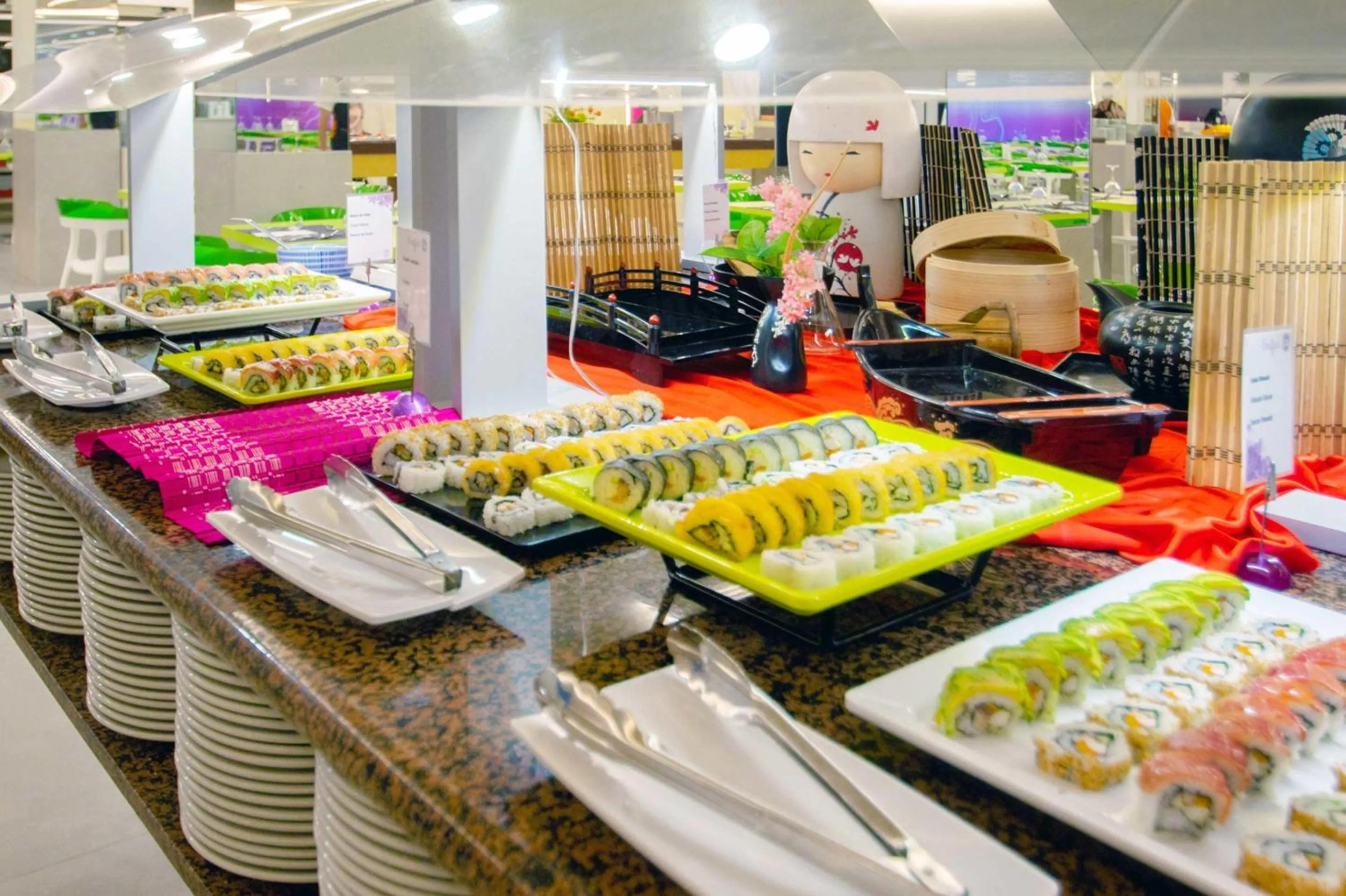 Restaurant/places to eat in Hotel Servigroup Romana