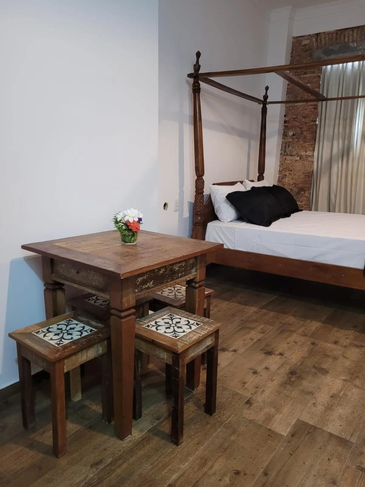 Photo of the whole room, Bed in Pelourinho Boutique Hotel - OH HOTÉIS