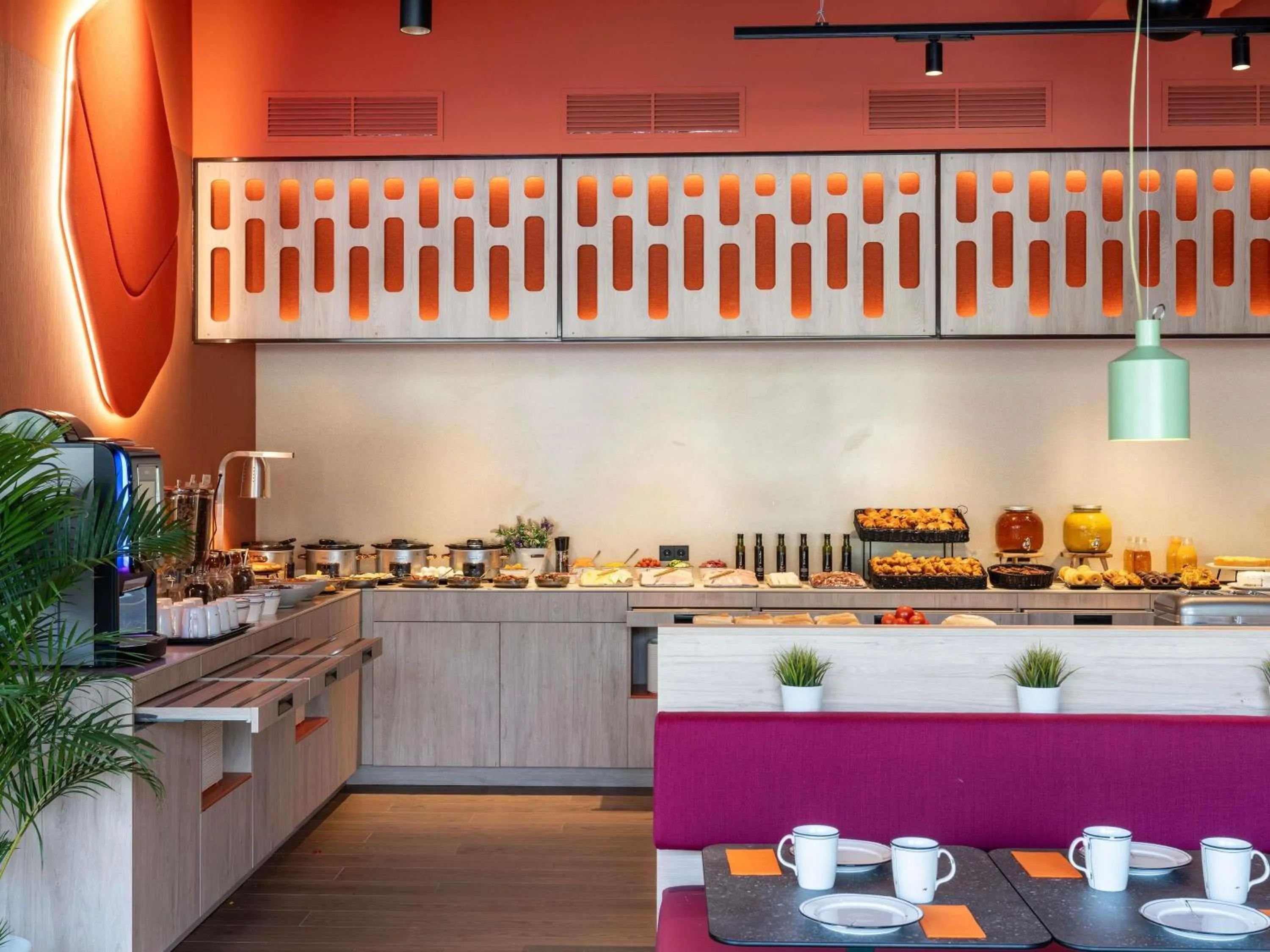 Restaurant/places to eat in ibis Styles Barcelona Sant Joan Despi