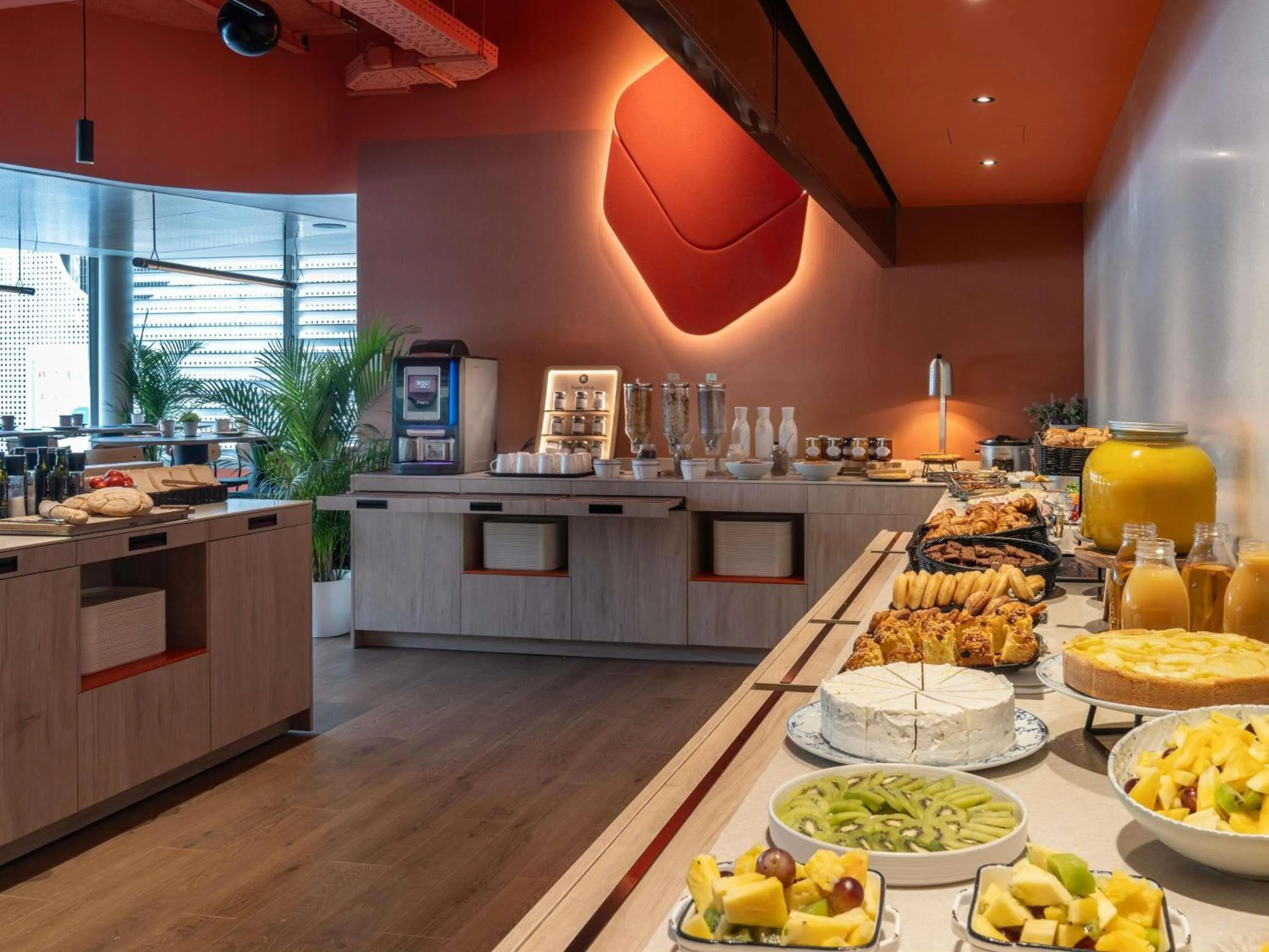 Breakfast in ibis Styles Barcelona Sant Joan Despi