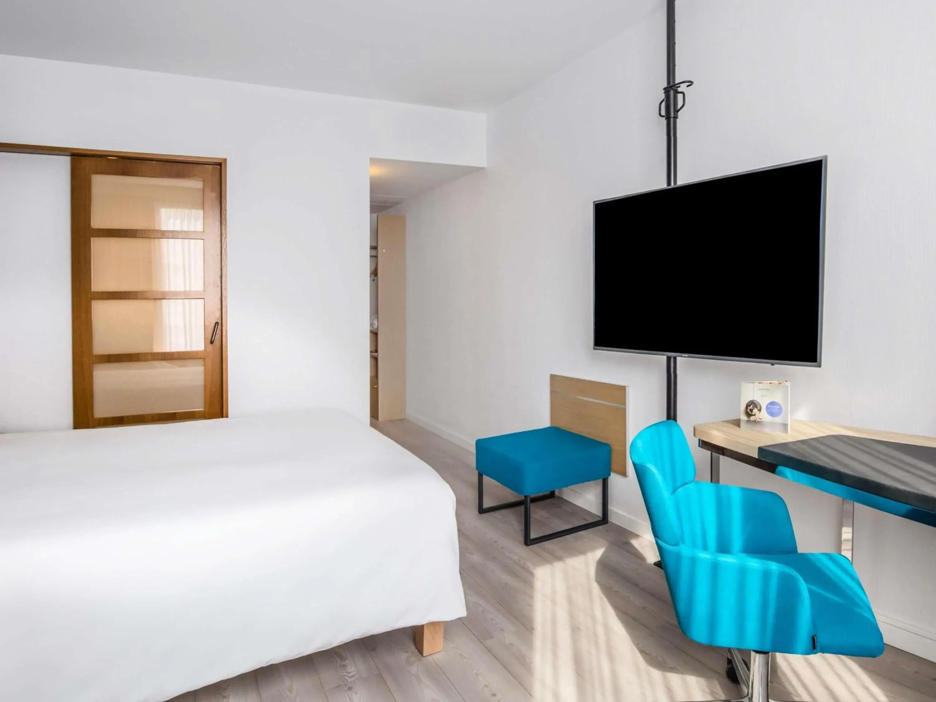 Executive Room with 1 Queen bed in Novotel Barcelona Cornellà Executive Room with 1 Queen bed in Novotel Barcelona Cornellà