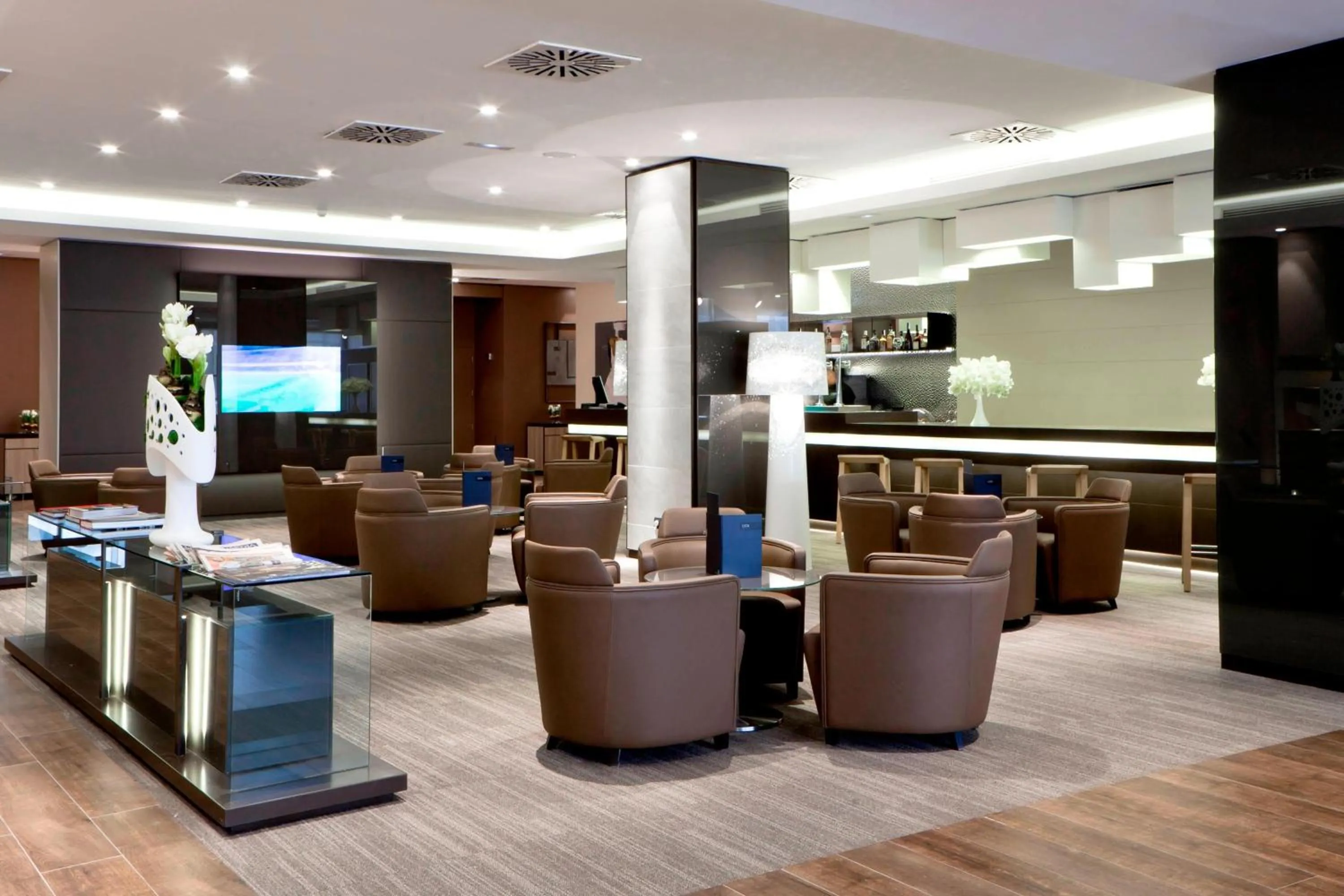 Lounge or bar in AC Hotel San Cugat by Marriott