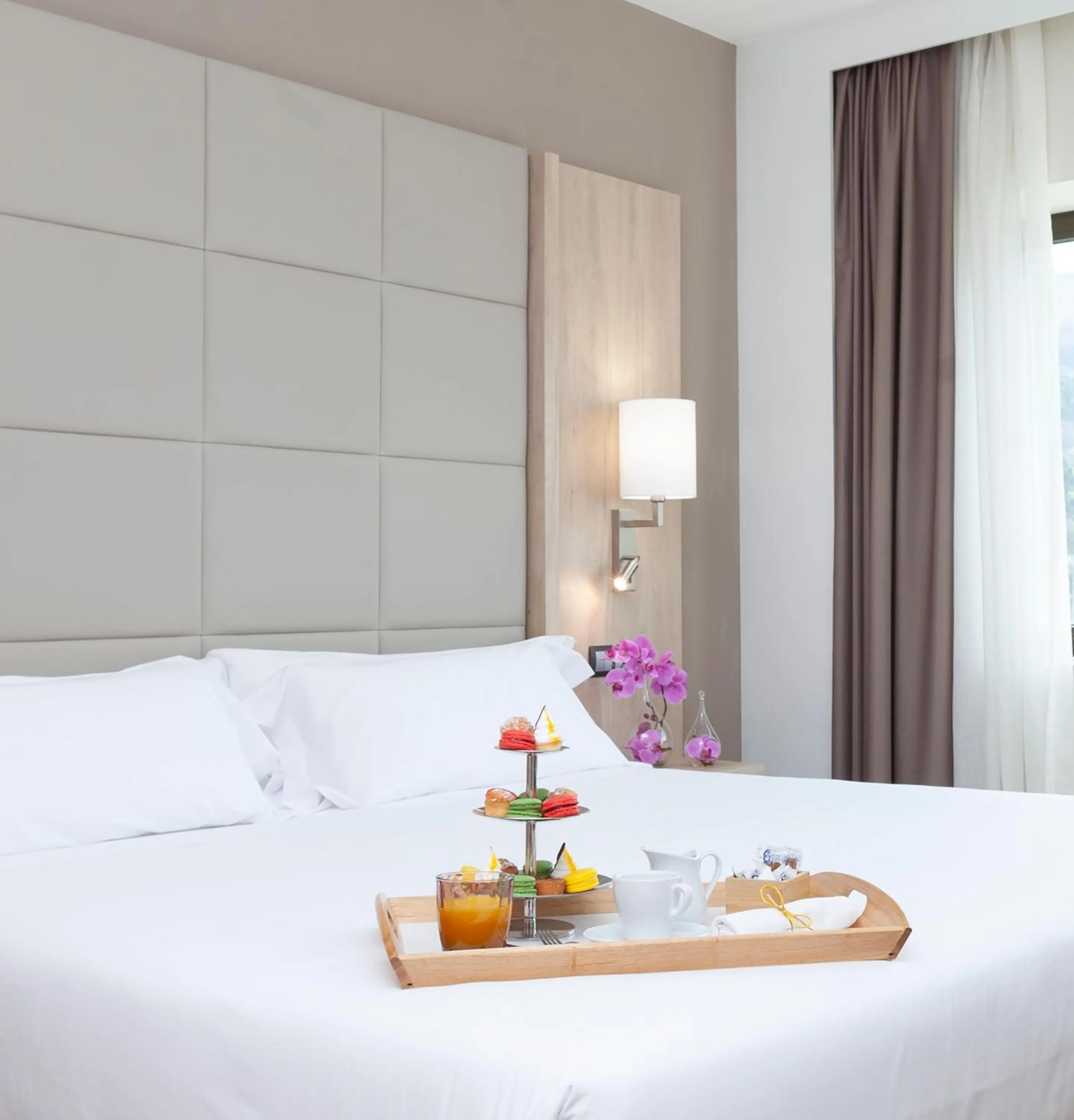 Bed in Hotel Puerta de Bilbao