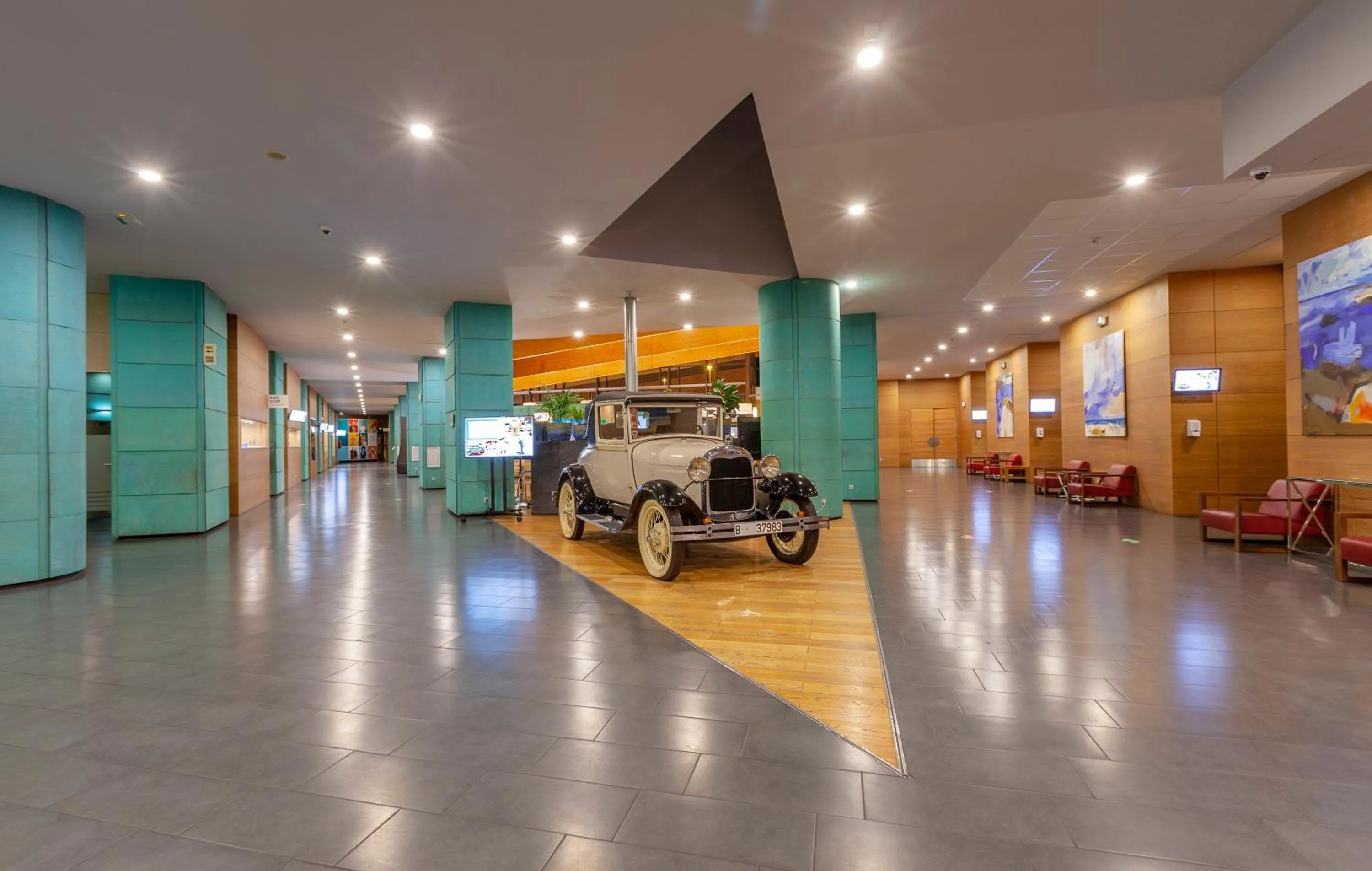 Lobby or reception in Hotel Puerta de Bilbao