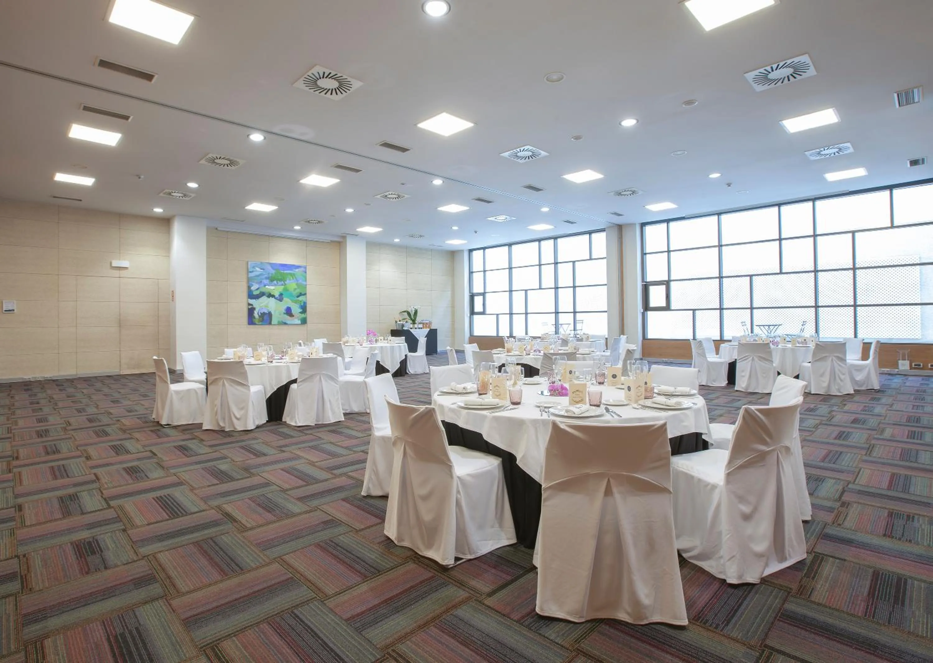 Restaurant/places to eat in Hotel Puerta de Bilbao