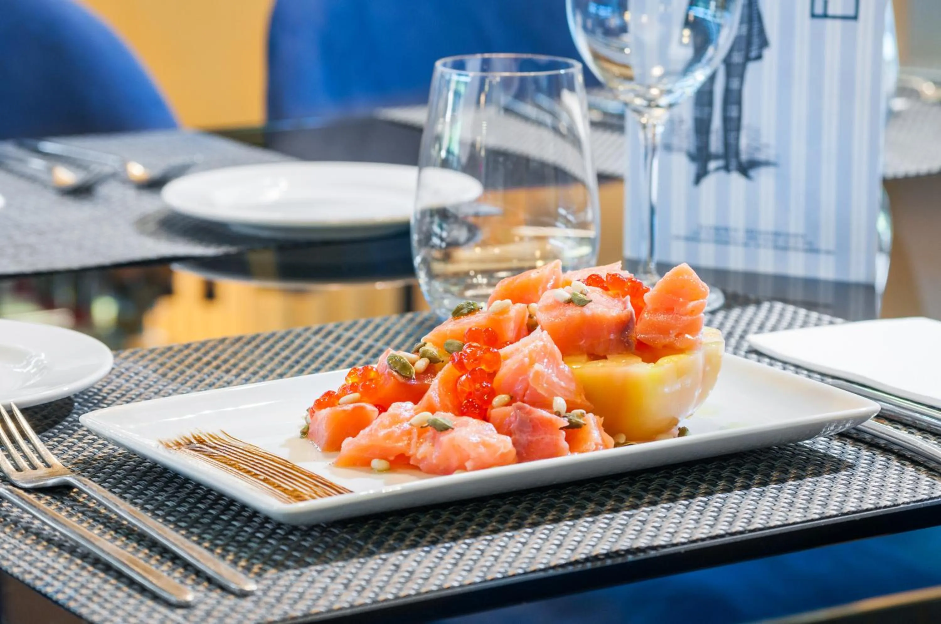 Restaurant/places to eat in Exe Madrid Norte