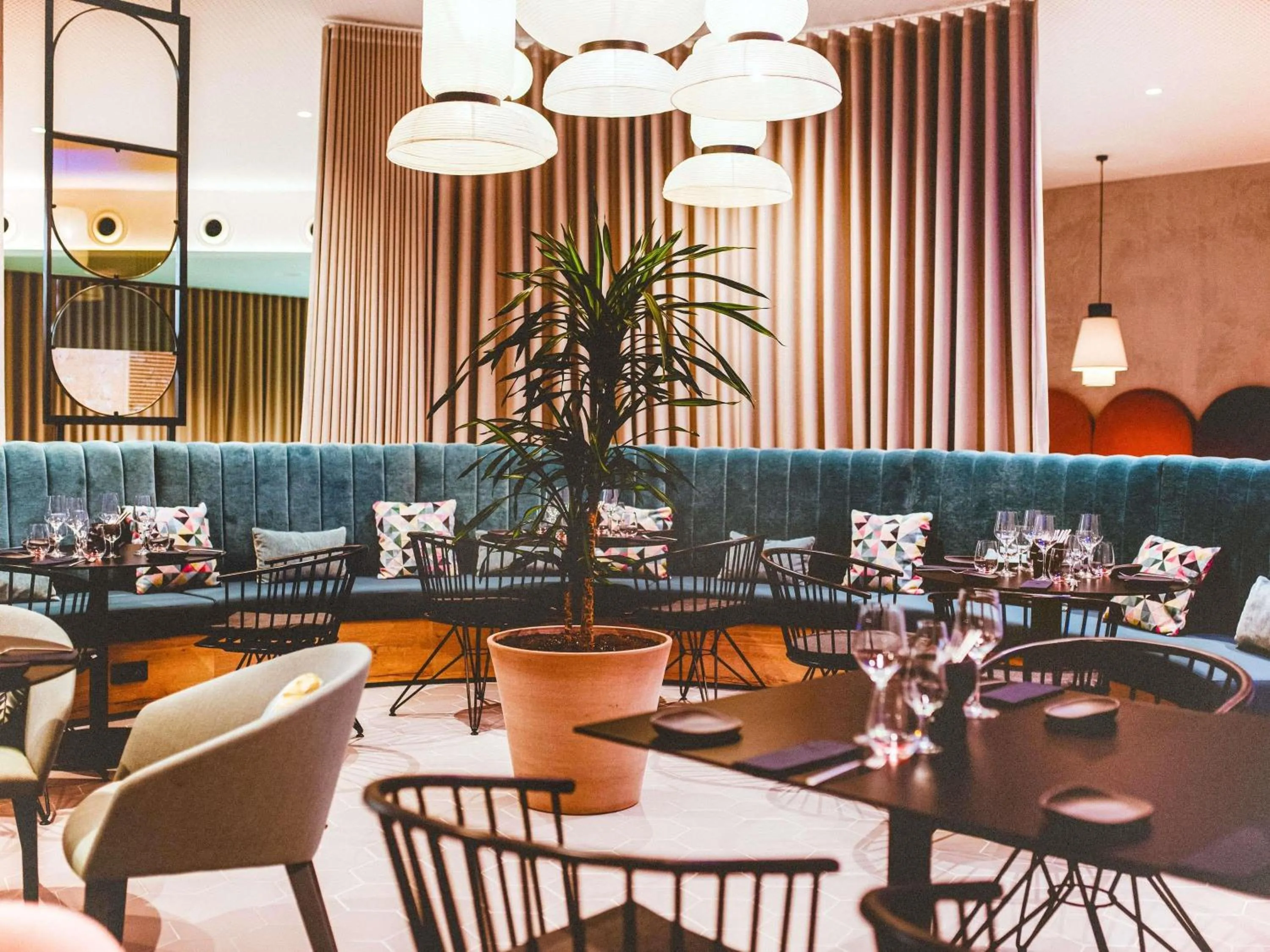 Restaurant/places to eat in Novotel Campo De Las Naciones