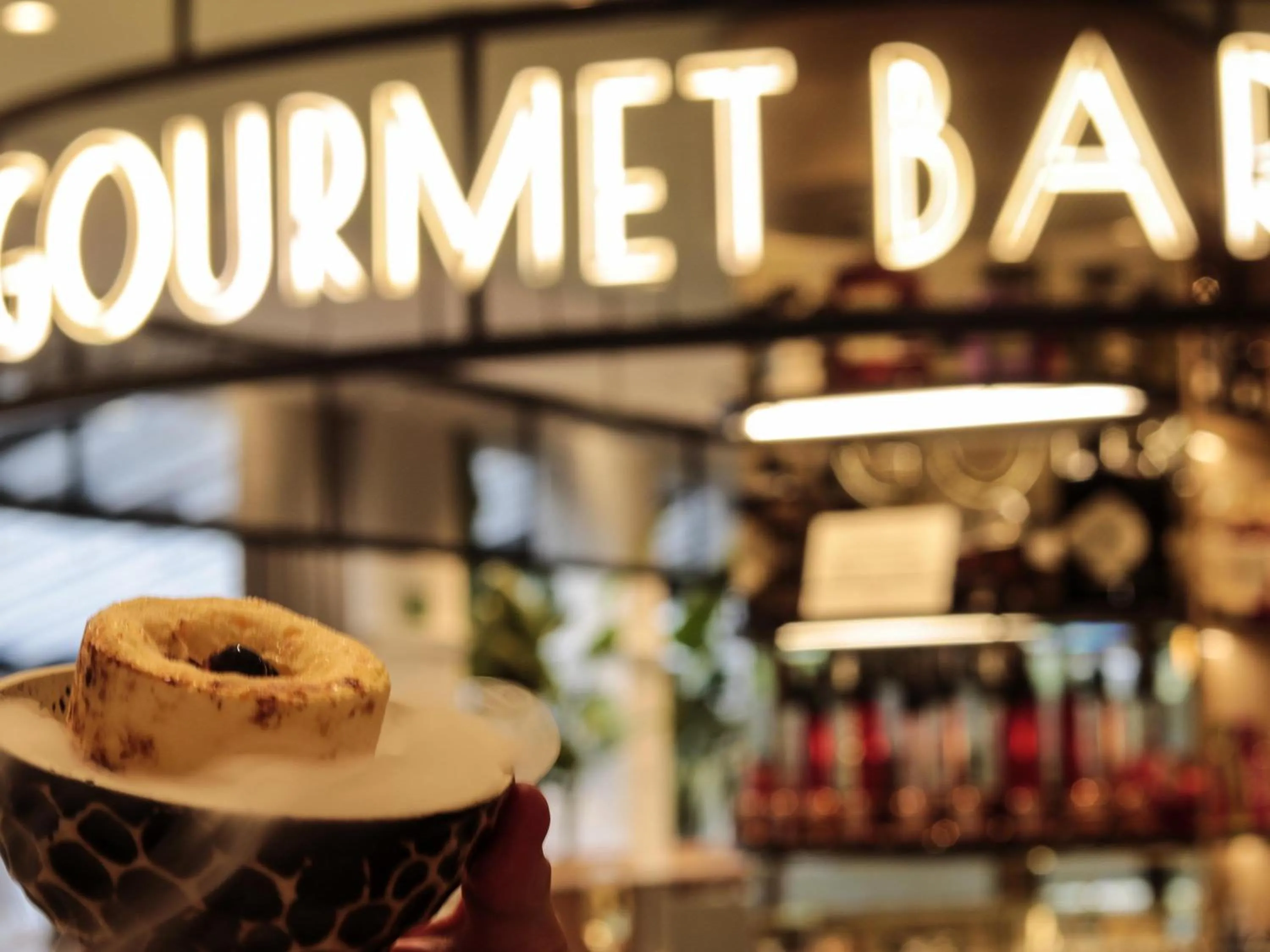 Restaurant/places to eat in Novotel Campo De Las Naciones