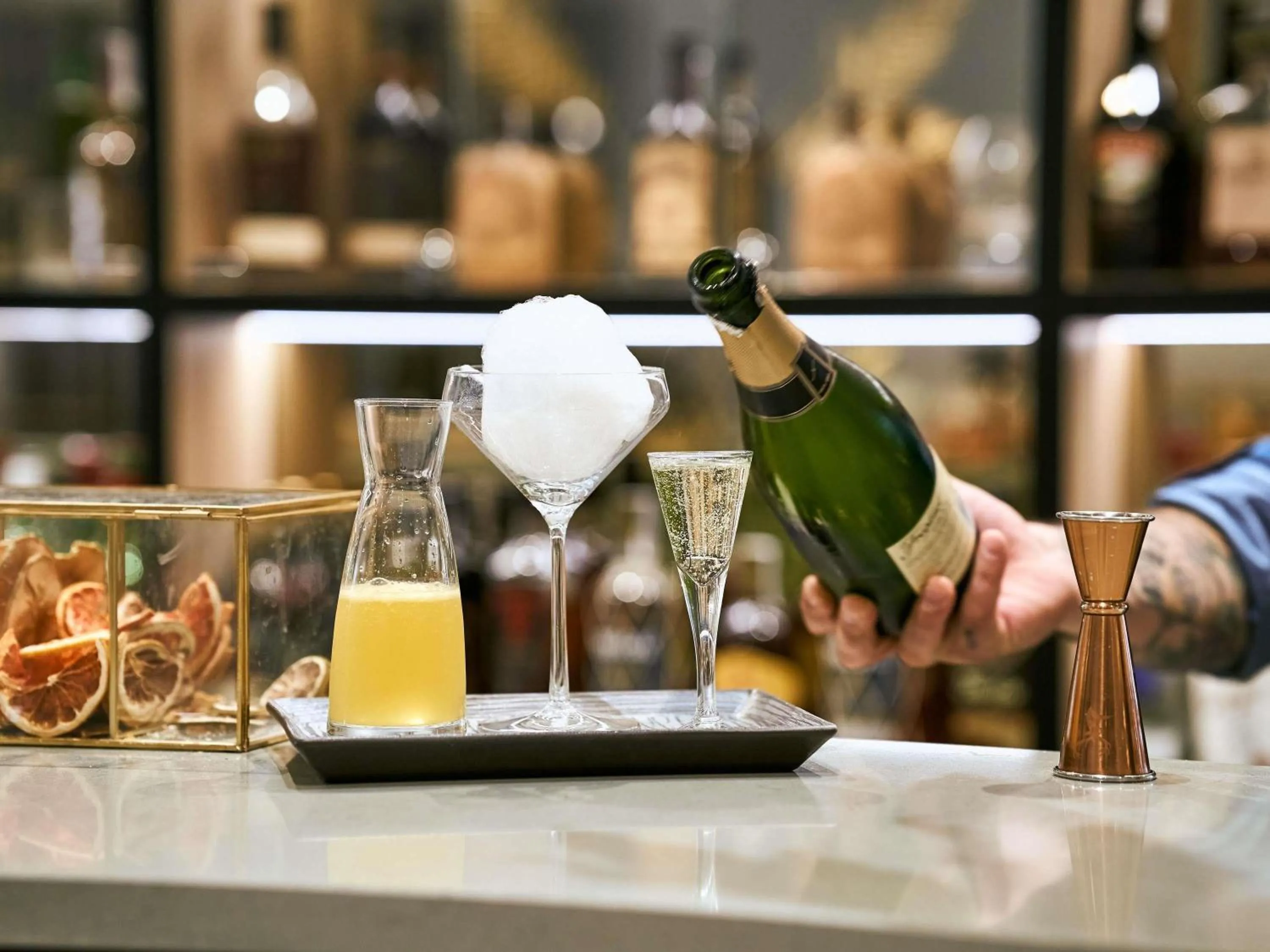 Lounge or bar in Novotel Campo De Las Naciones