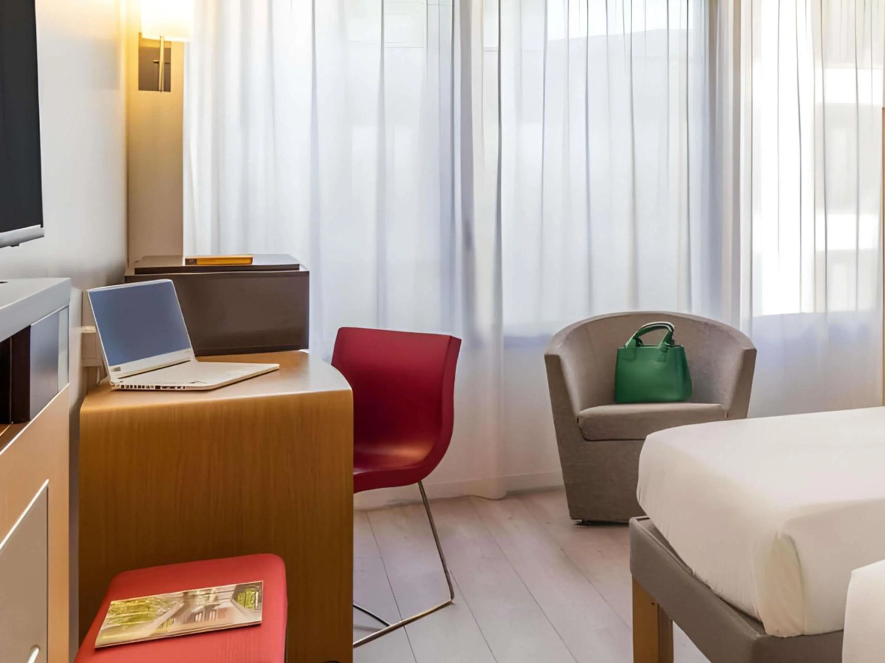 Bedroom, Bed in Novotel Campo De Las Naciones