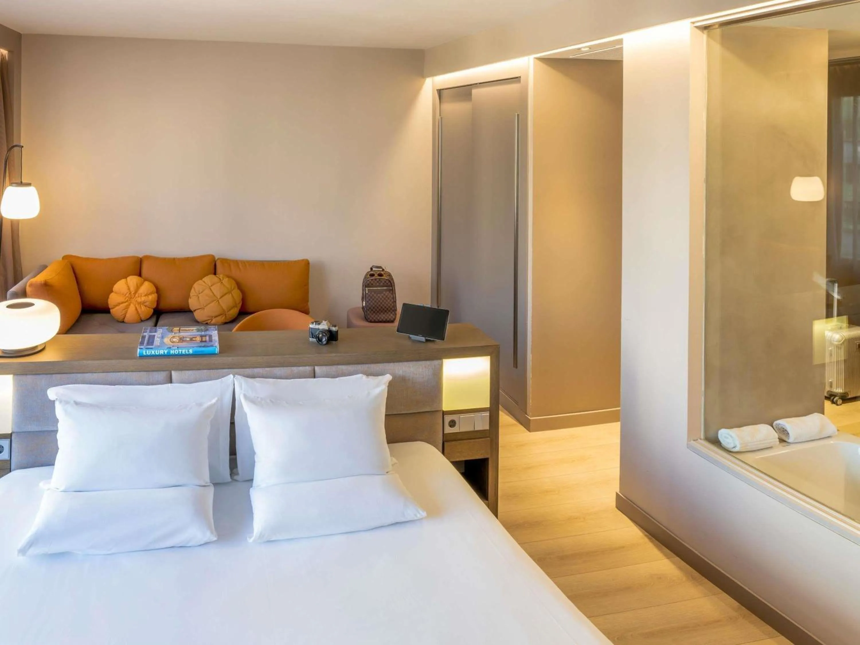 Bedroom, Bed in Novotel Campo De Las Naciones