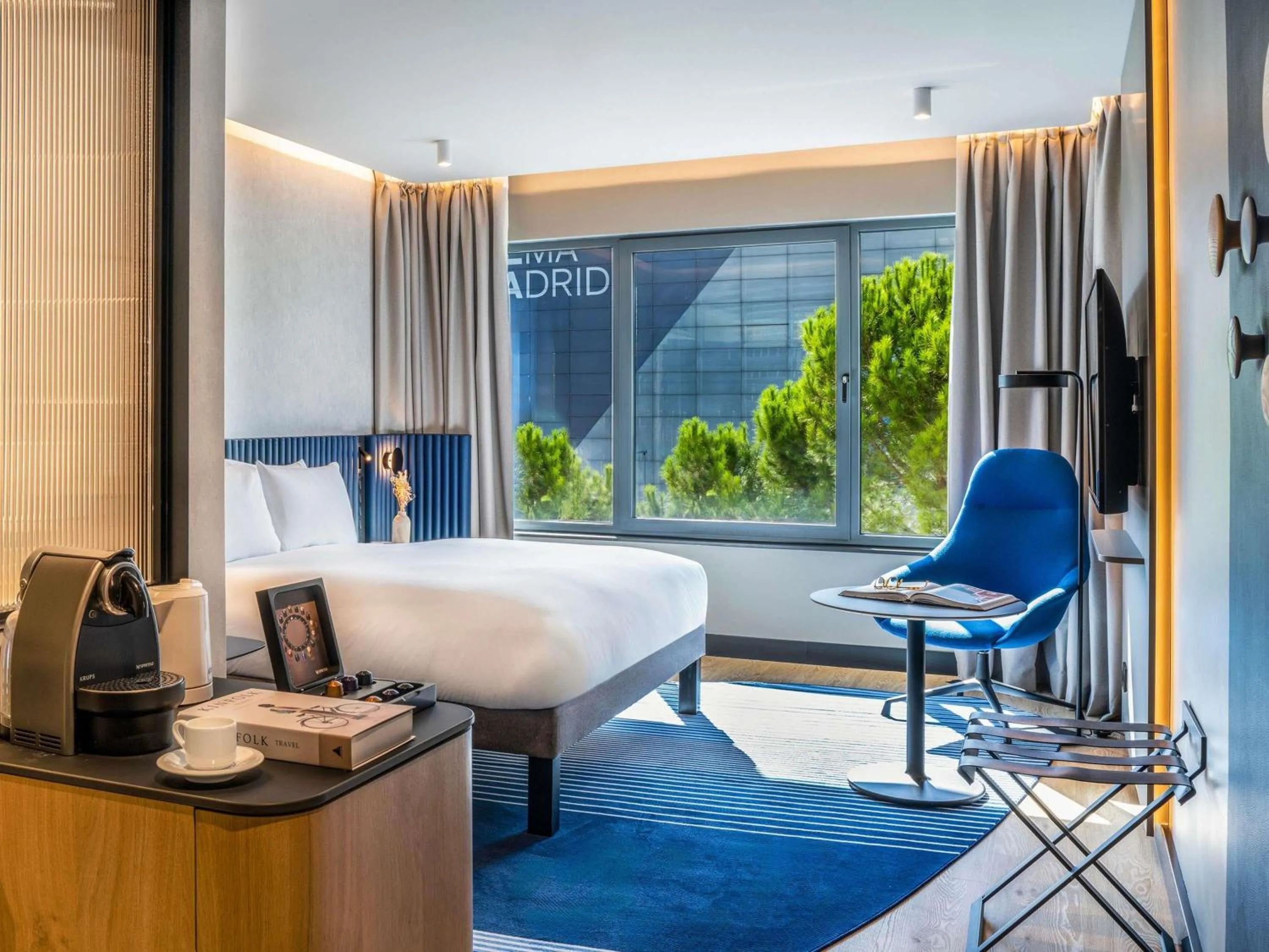 Bedroom, Bed in Novotel Campo De Las Naciones