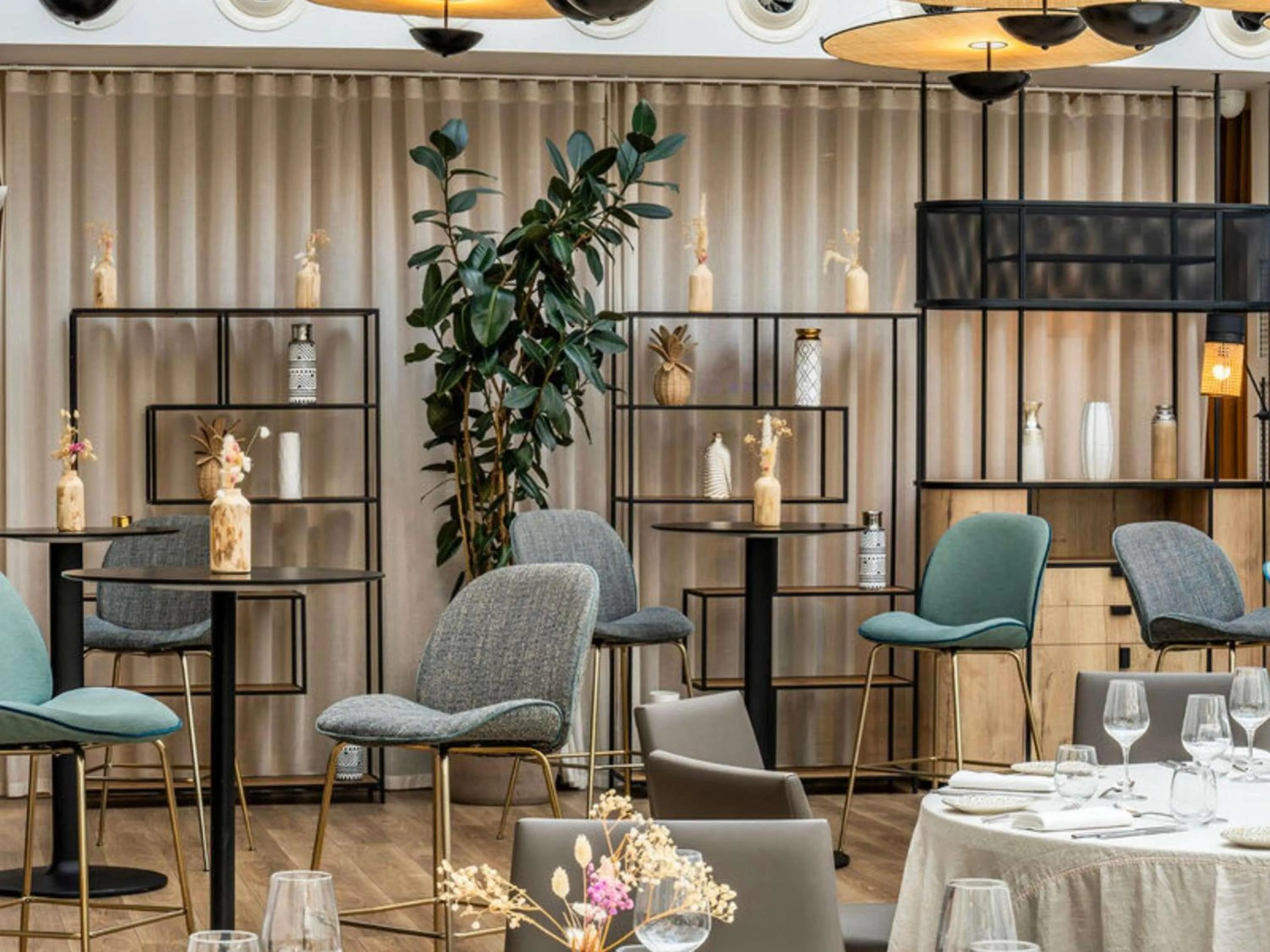 Restaurant/places to eat in Novotel Campo De Las Naciones