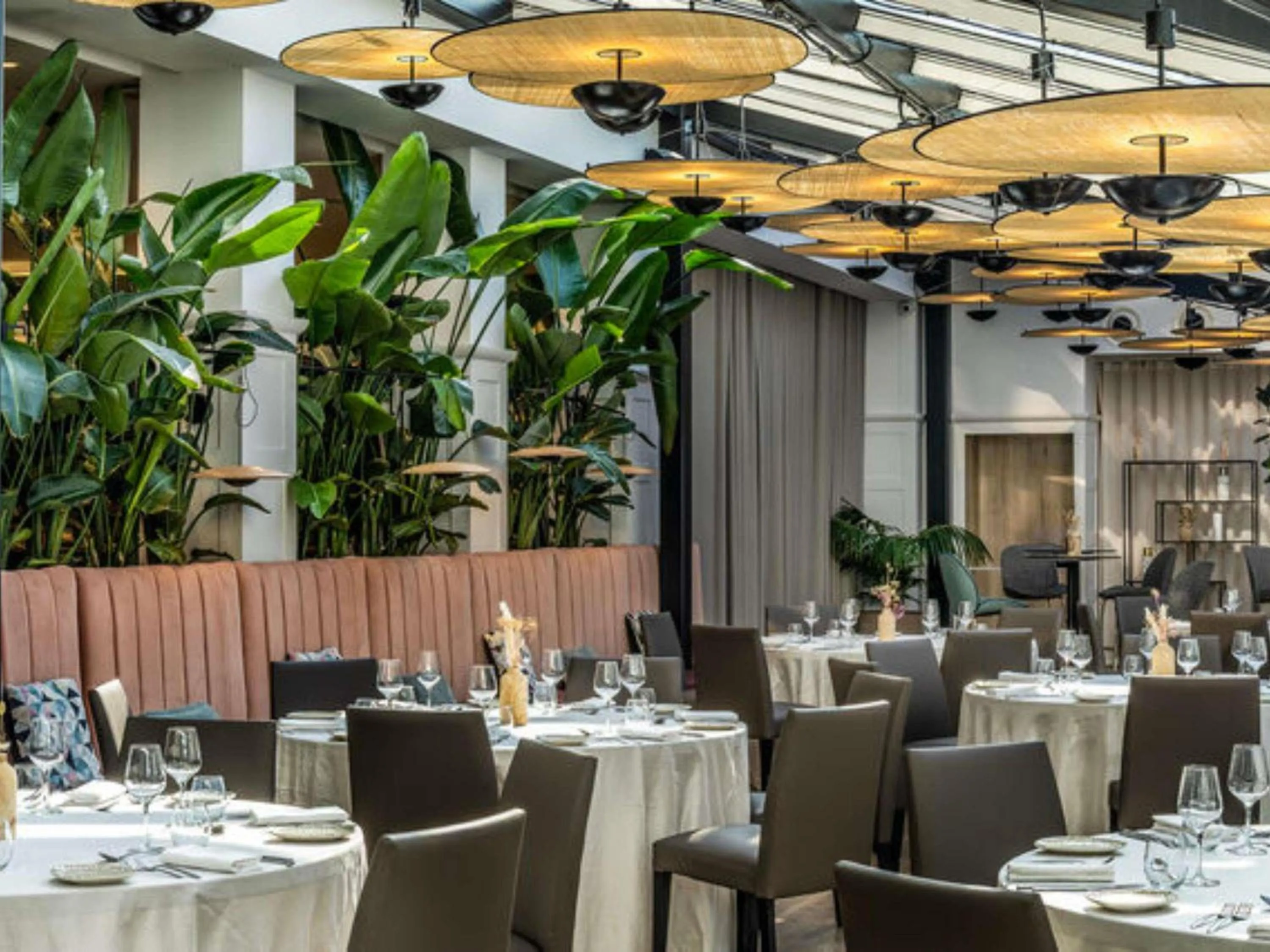 Restaurant/places to eat in Novotel Campo De Las Naciones