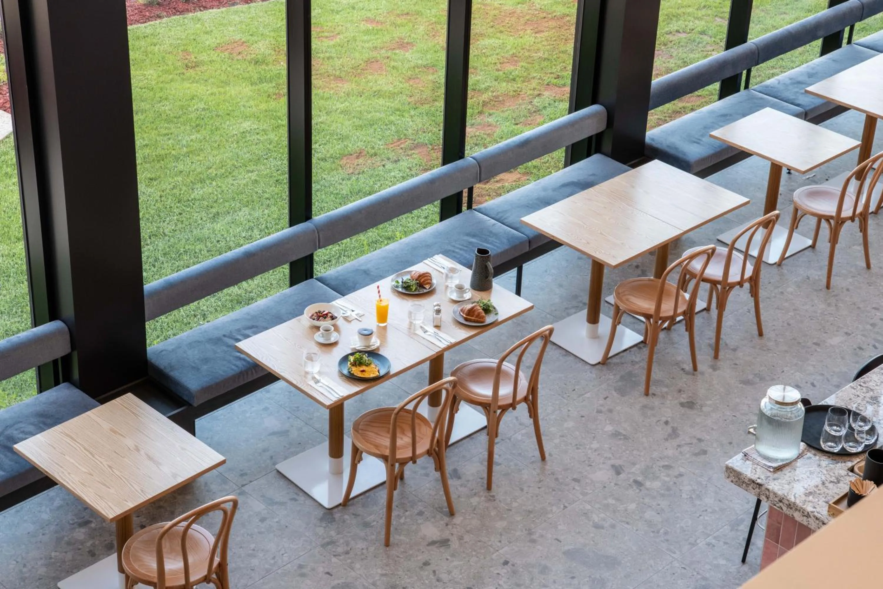 Restaurant/places to eat in Mantra Tonsley Adelaide