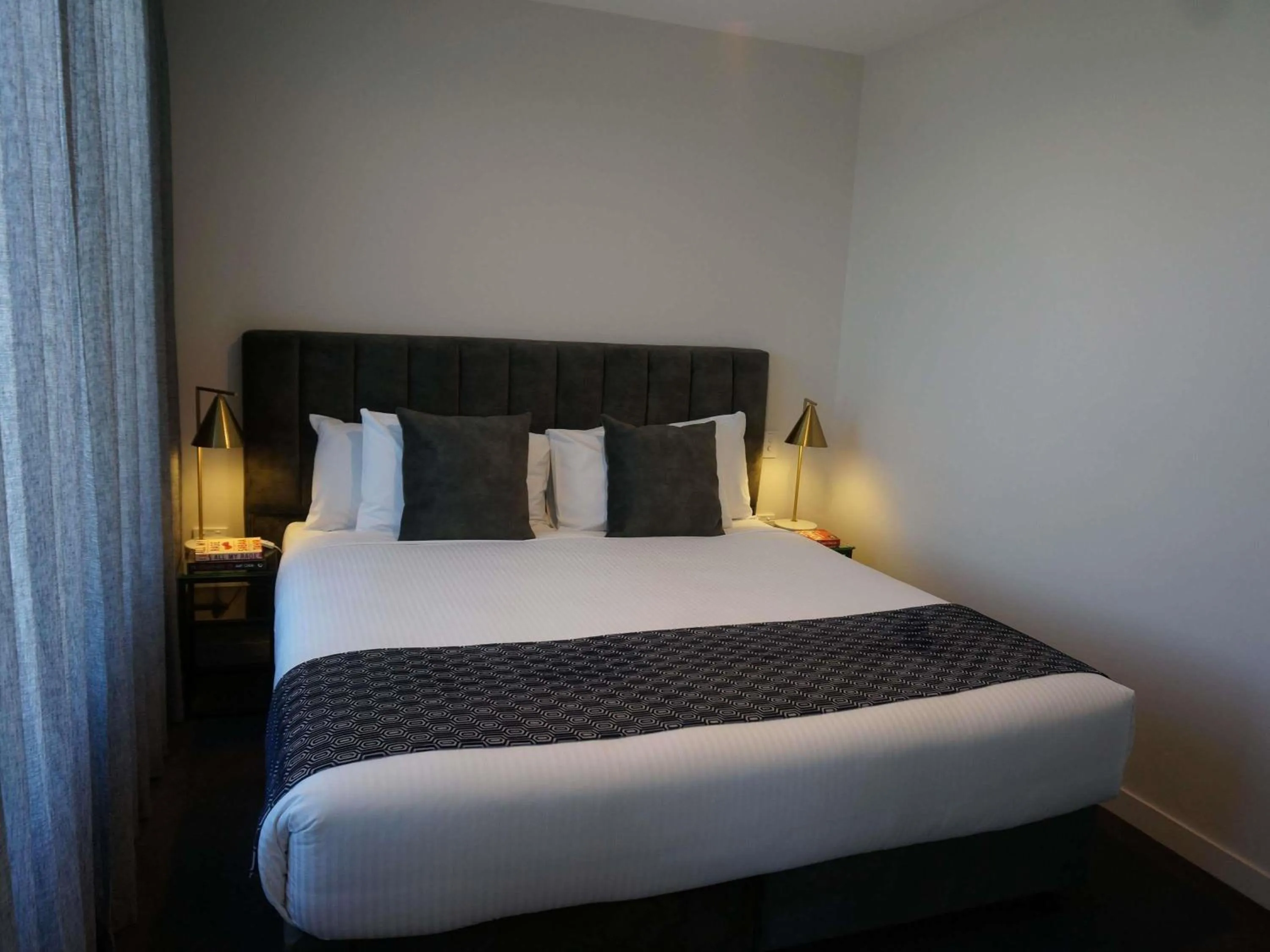 Bedroom, Bed in Mantra Tonsley Adelaide