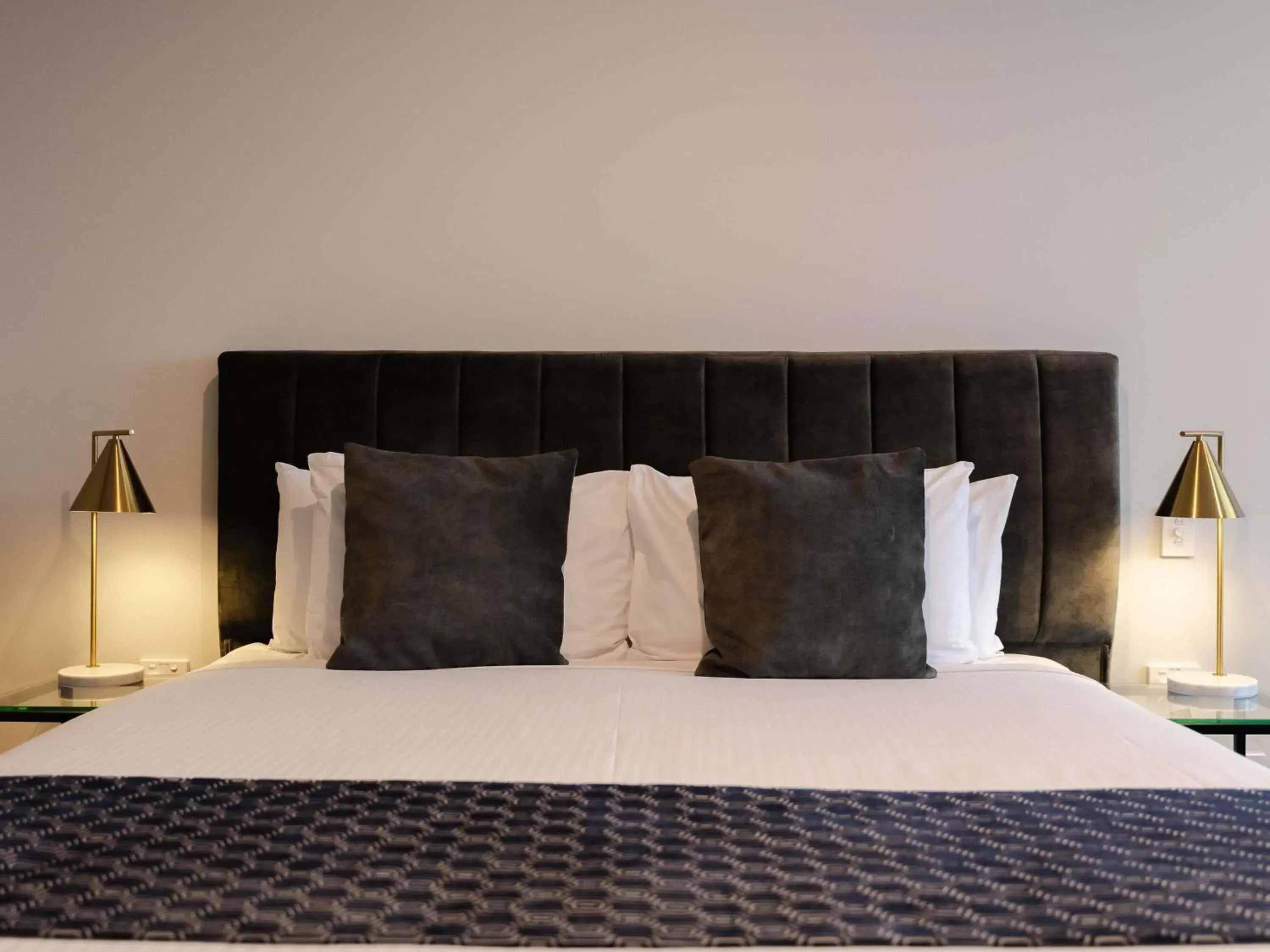 Standard King Room in Mantra Tonsley Adelaide Standard King Room in Mantra Tonsley Adelaide