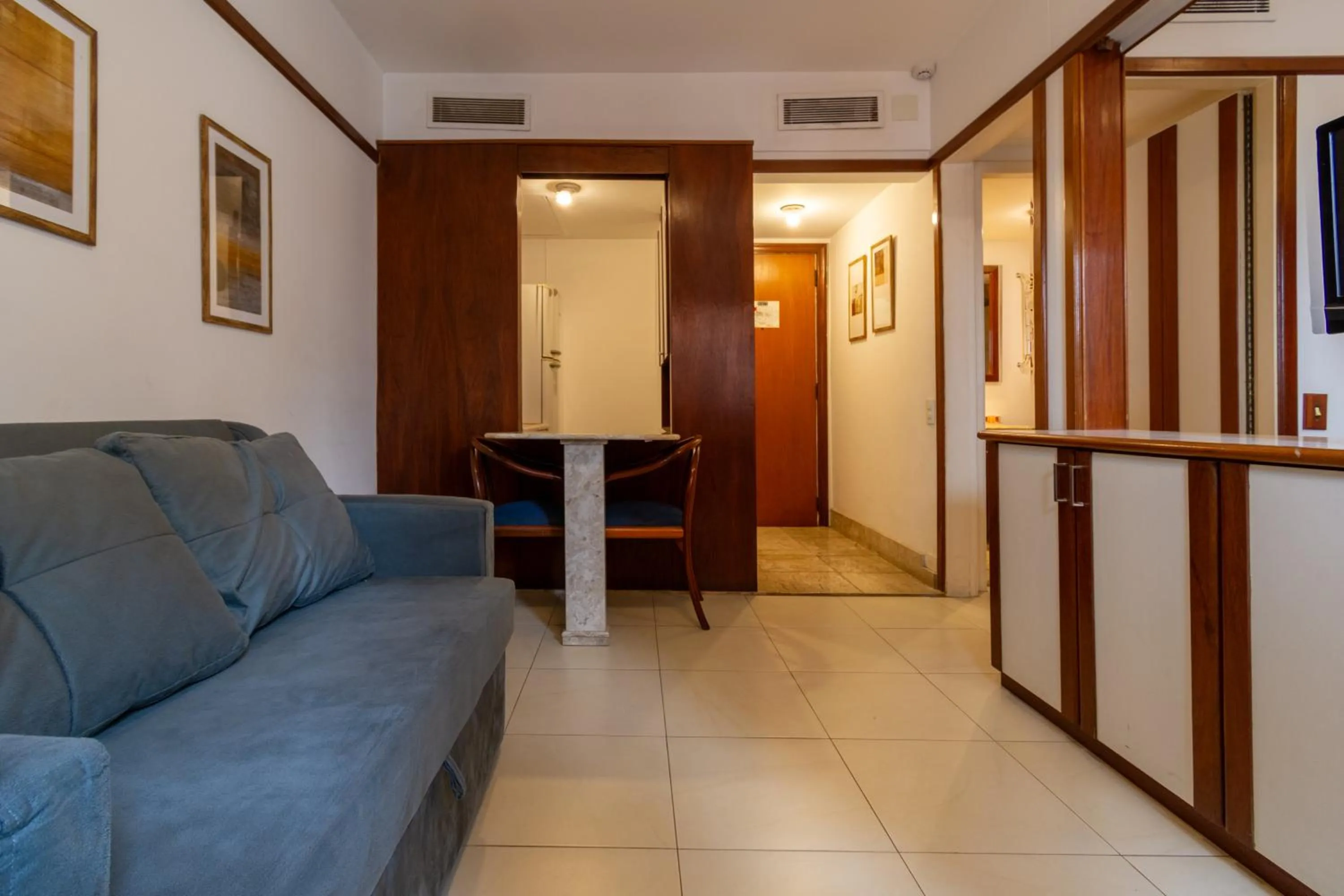 Photo of the whole room in Três de Julho Flats - Jardins II