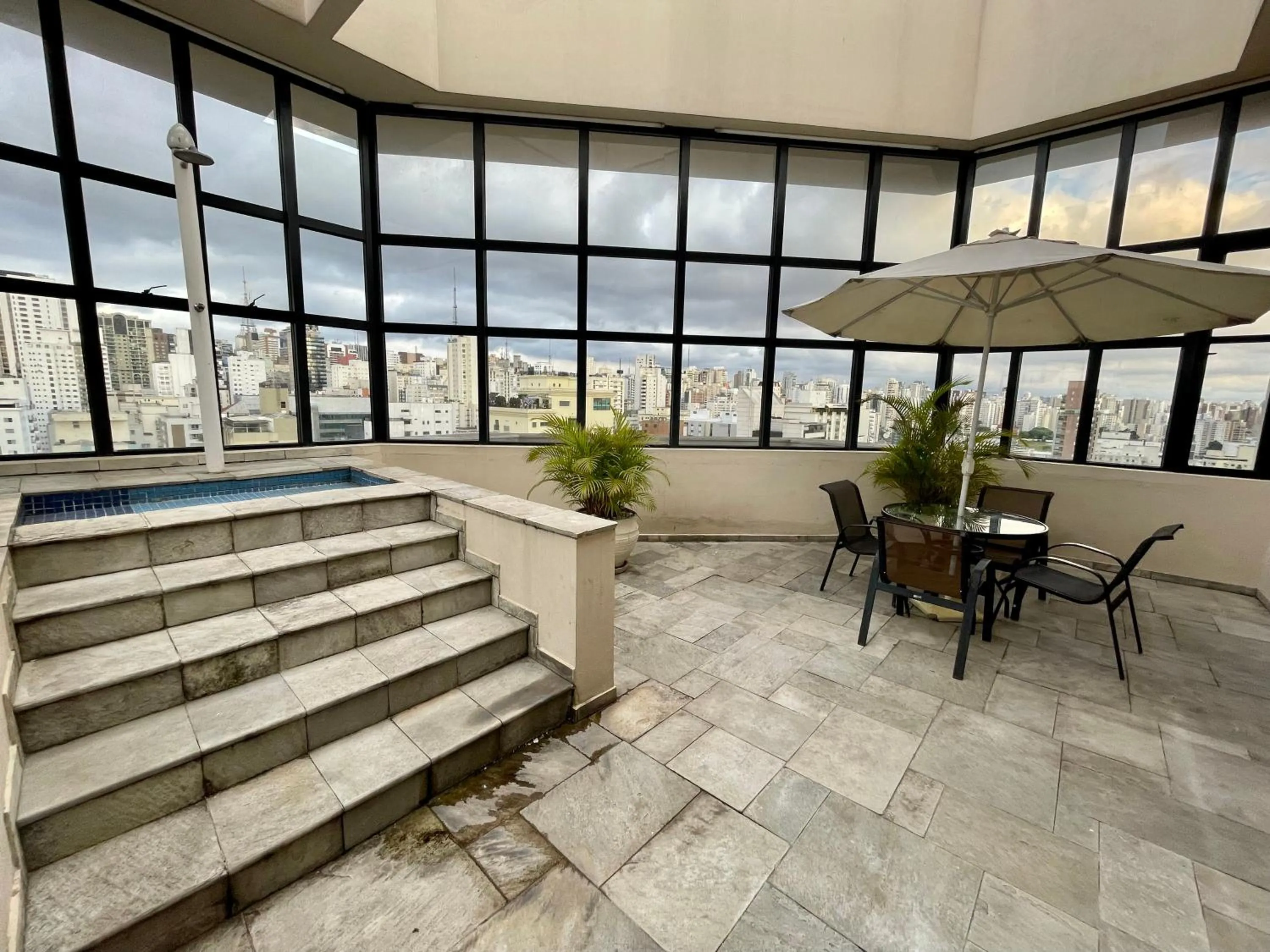 Swimming pool in Três de Julho Flats - Jardins II