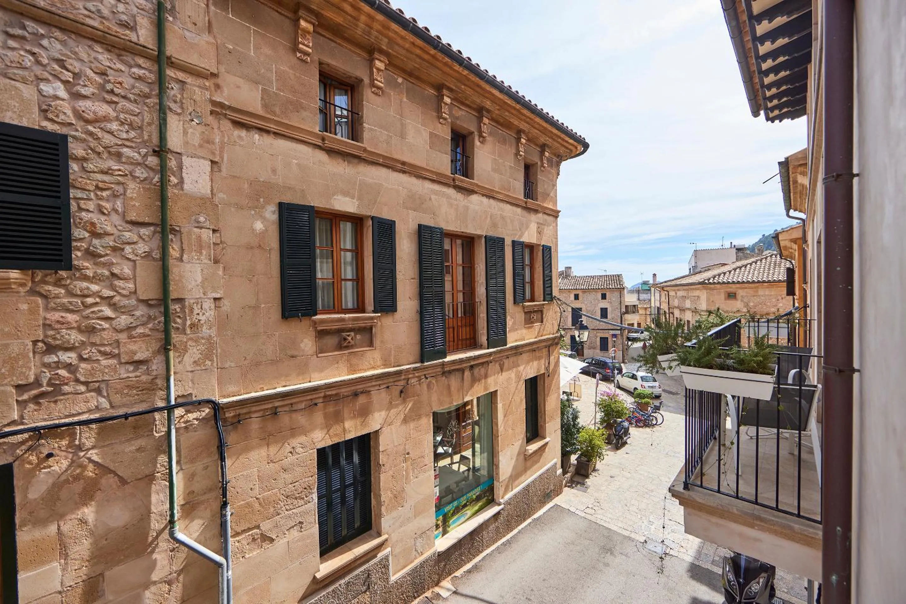 Facade/entrance in Son Sant Jordi