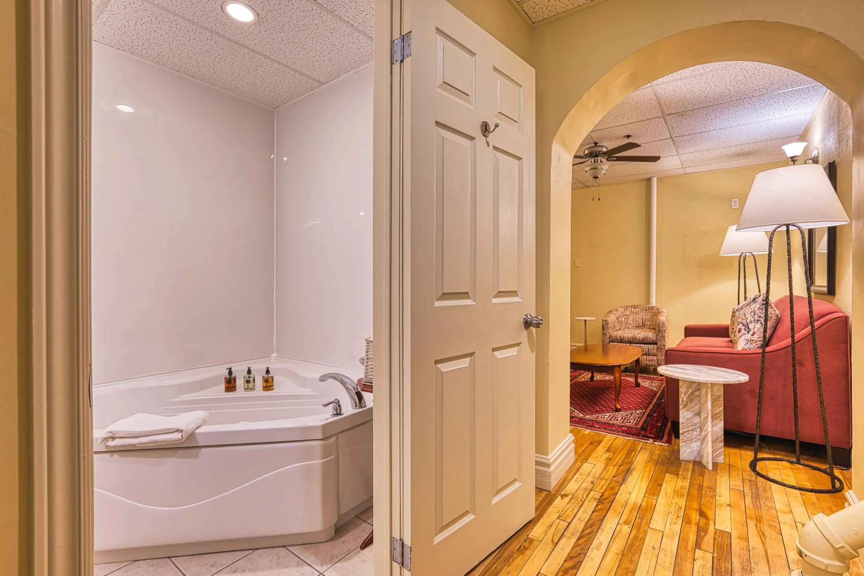 Bathroom, Bed in The Stratford Hotel by Hoco Hotels Collection