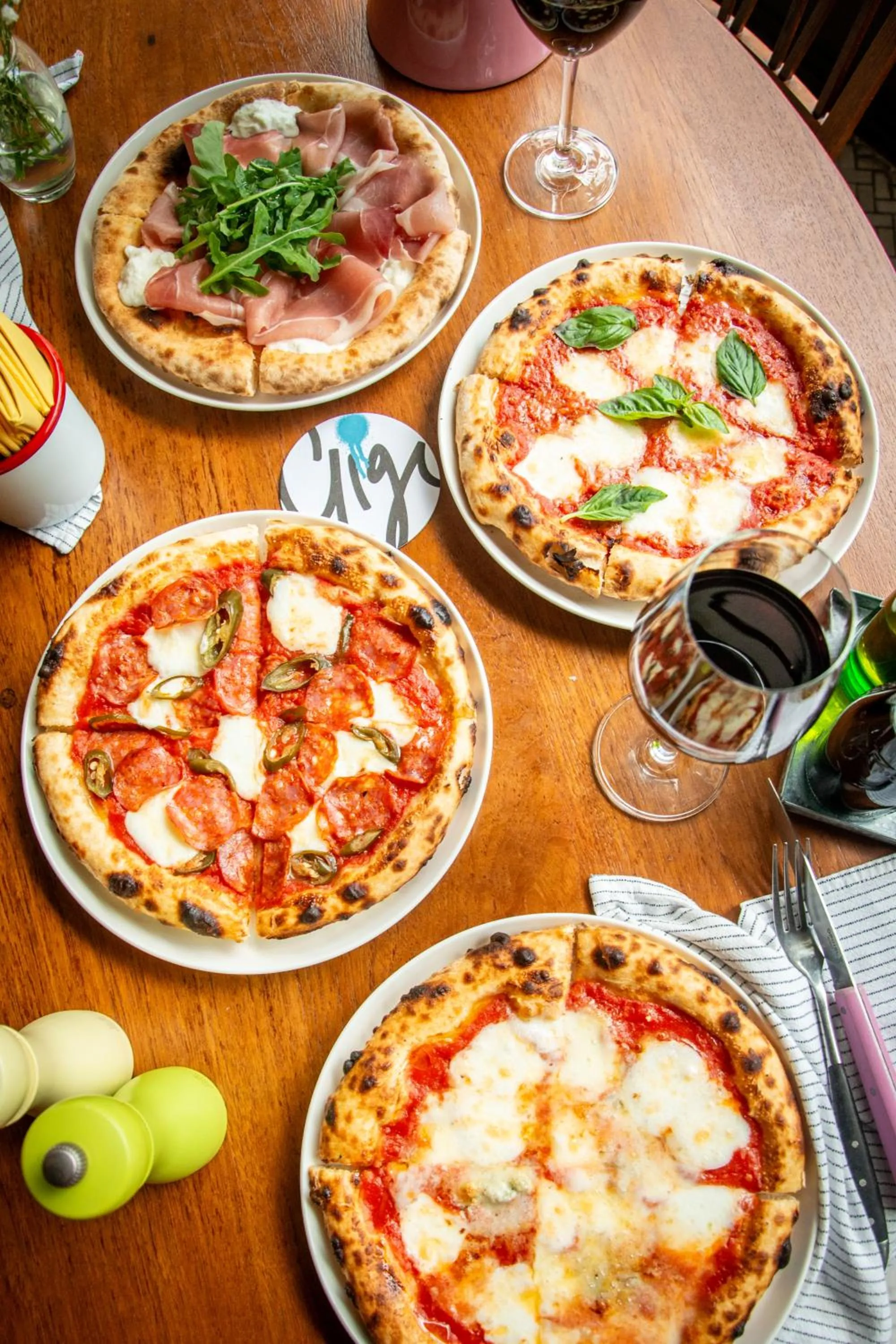 Restaurant/places to eat in Uno Express