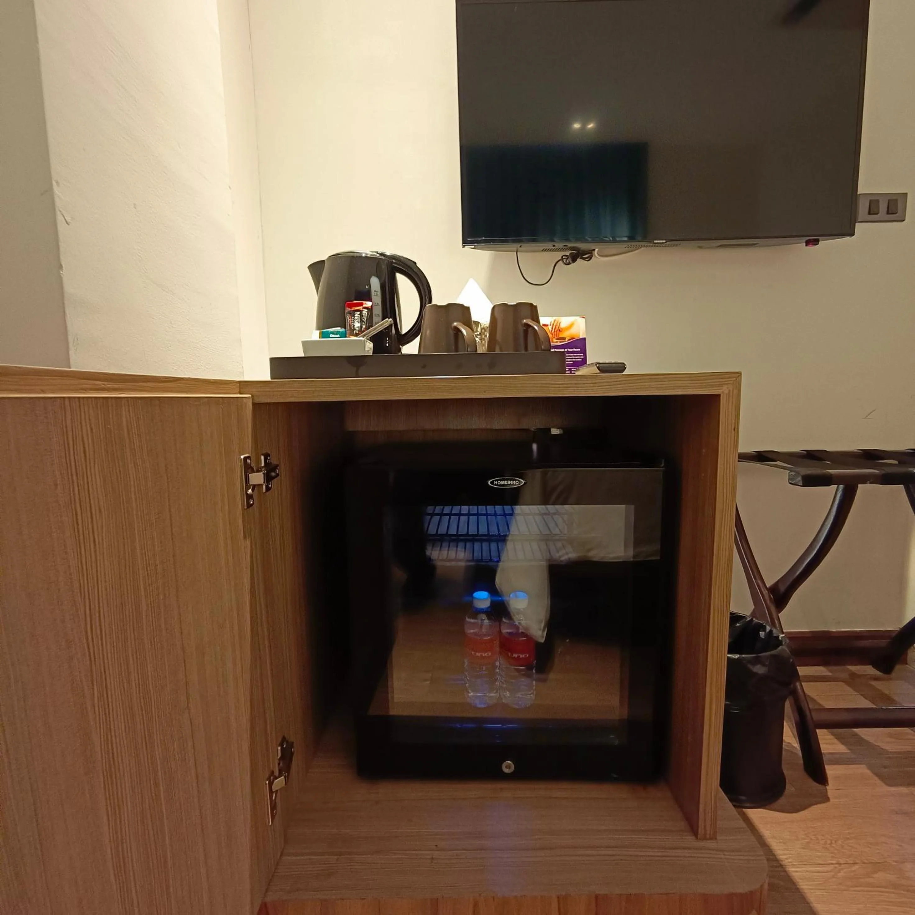 minibar in Uno Express