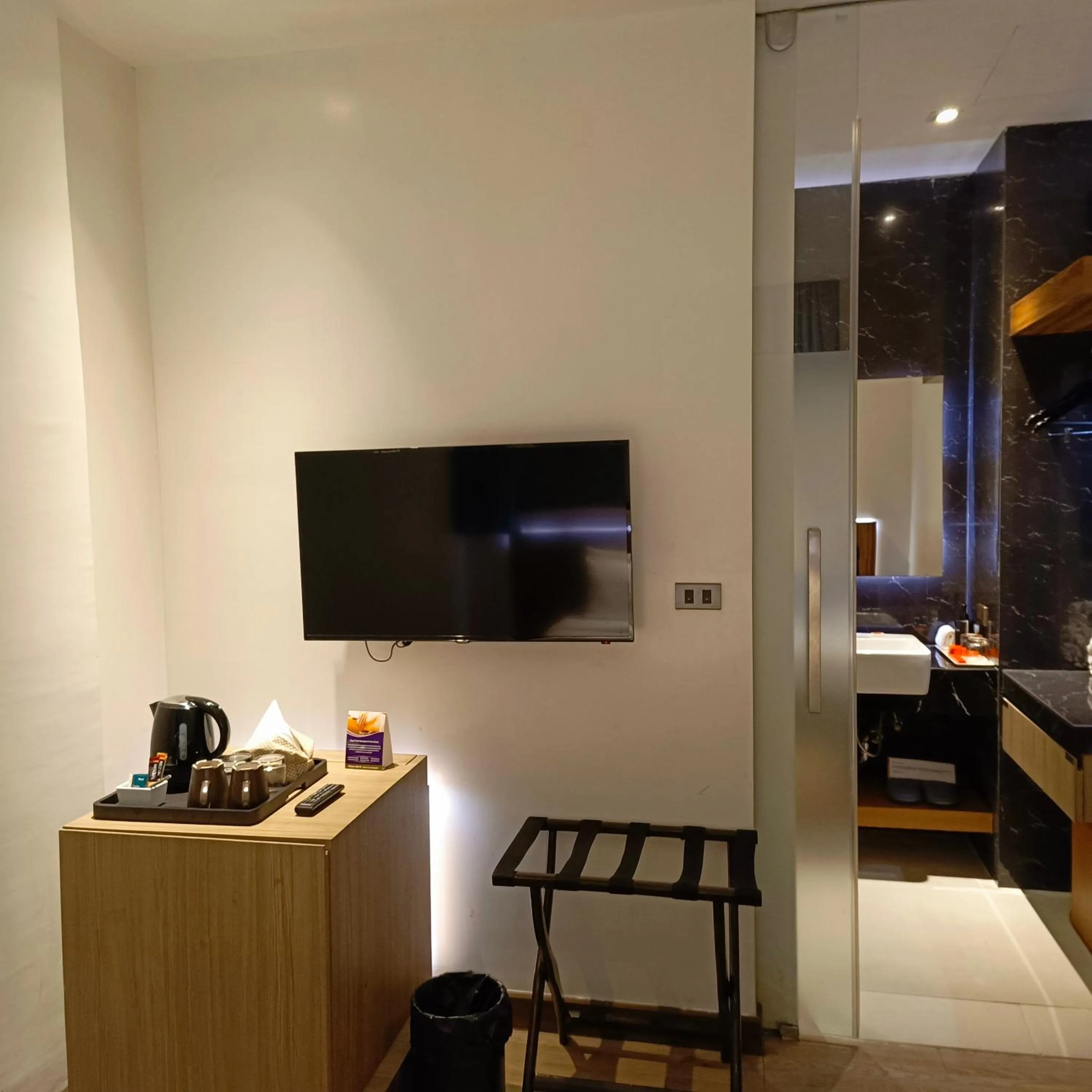 TV and multimedia in Uno Express