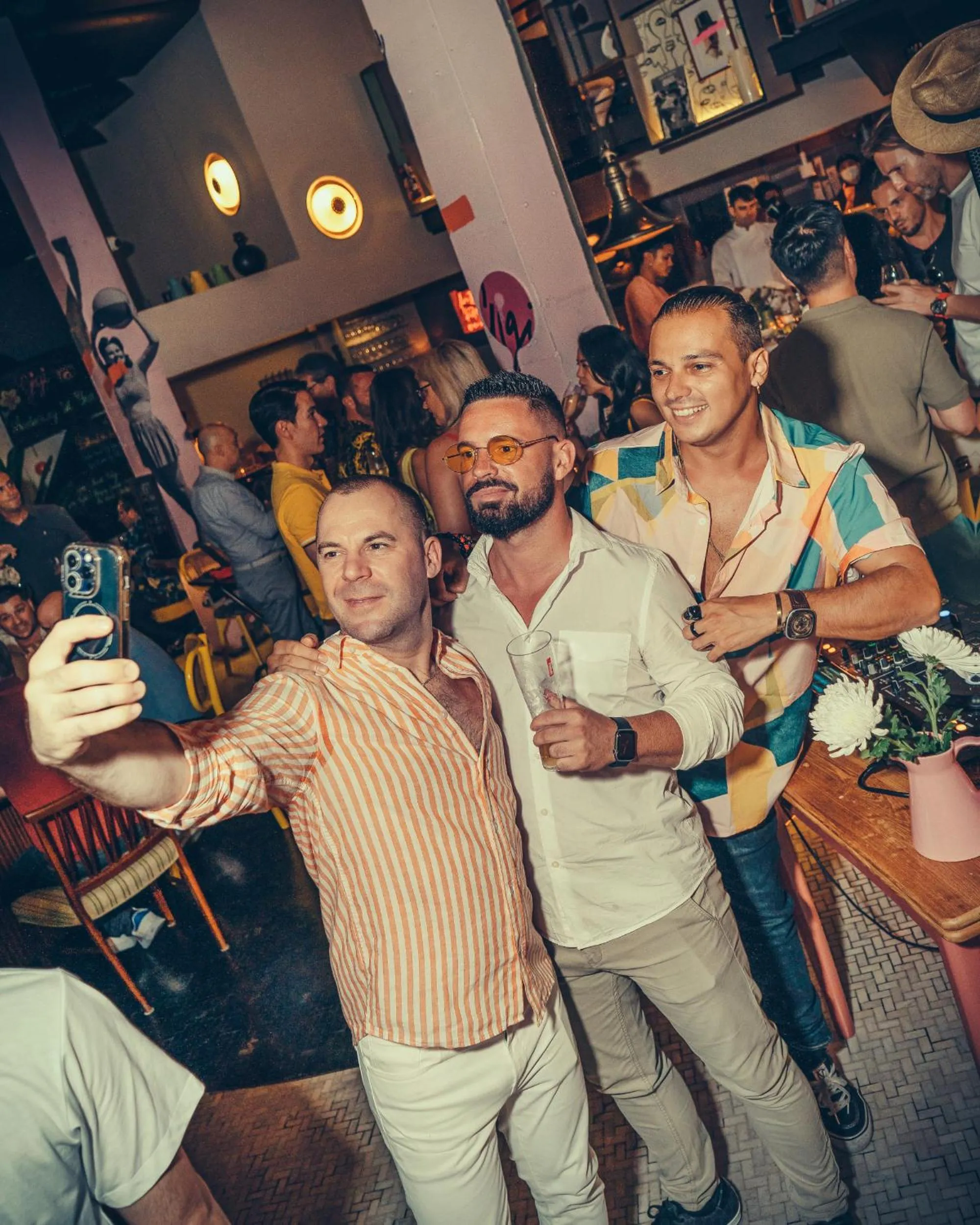 Restaurant/places to eat in Uno Express