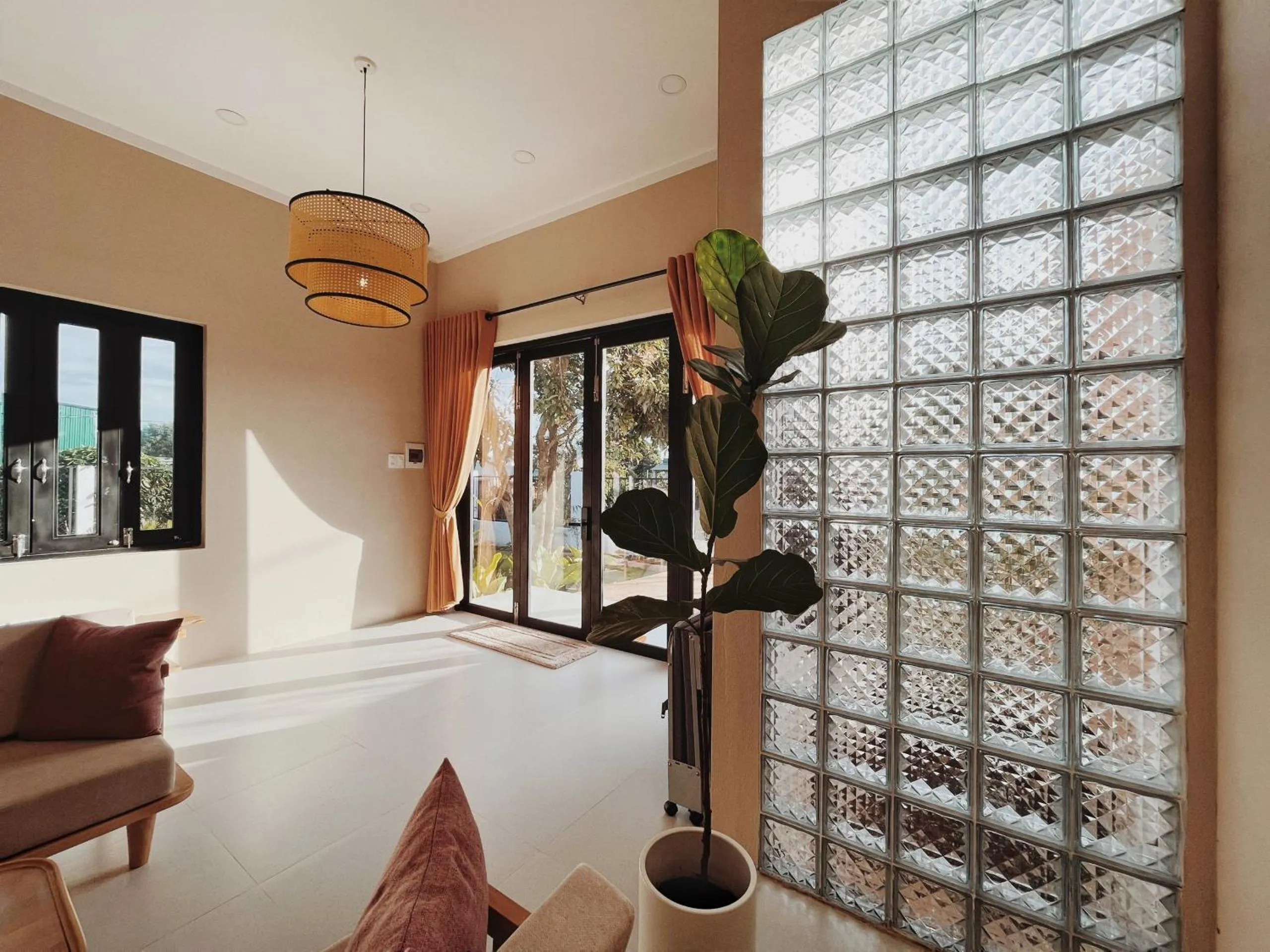 Property building in XOM House Biển Hồ