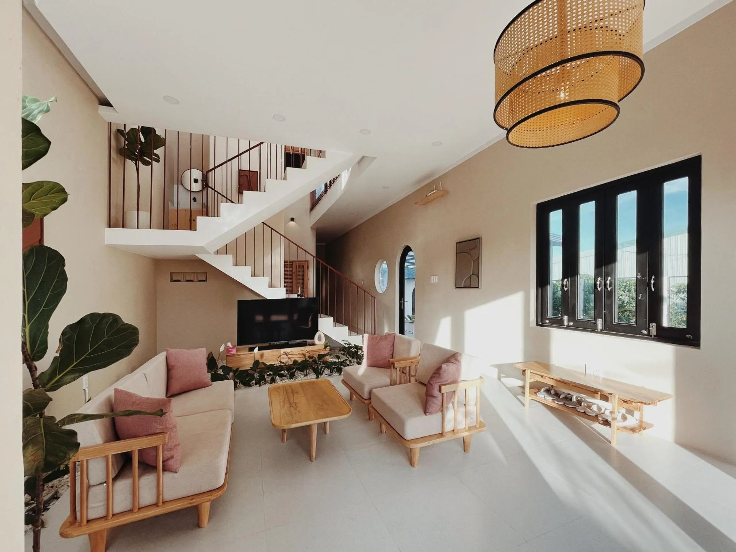 Property building in XOM House Biển Hồ