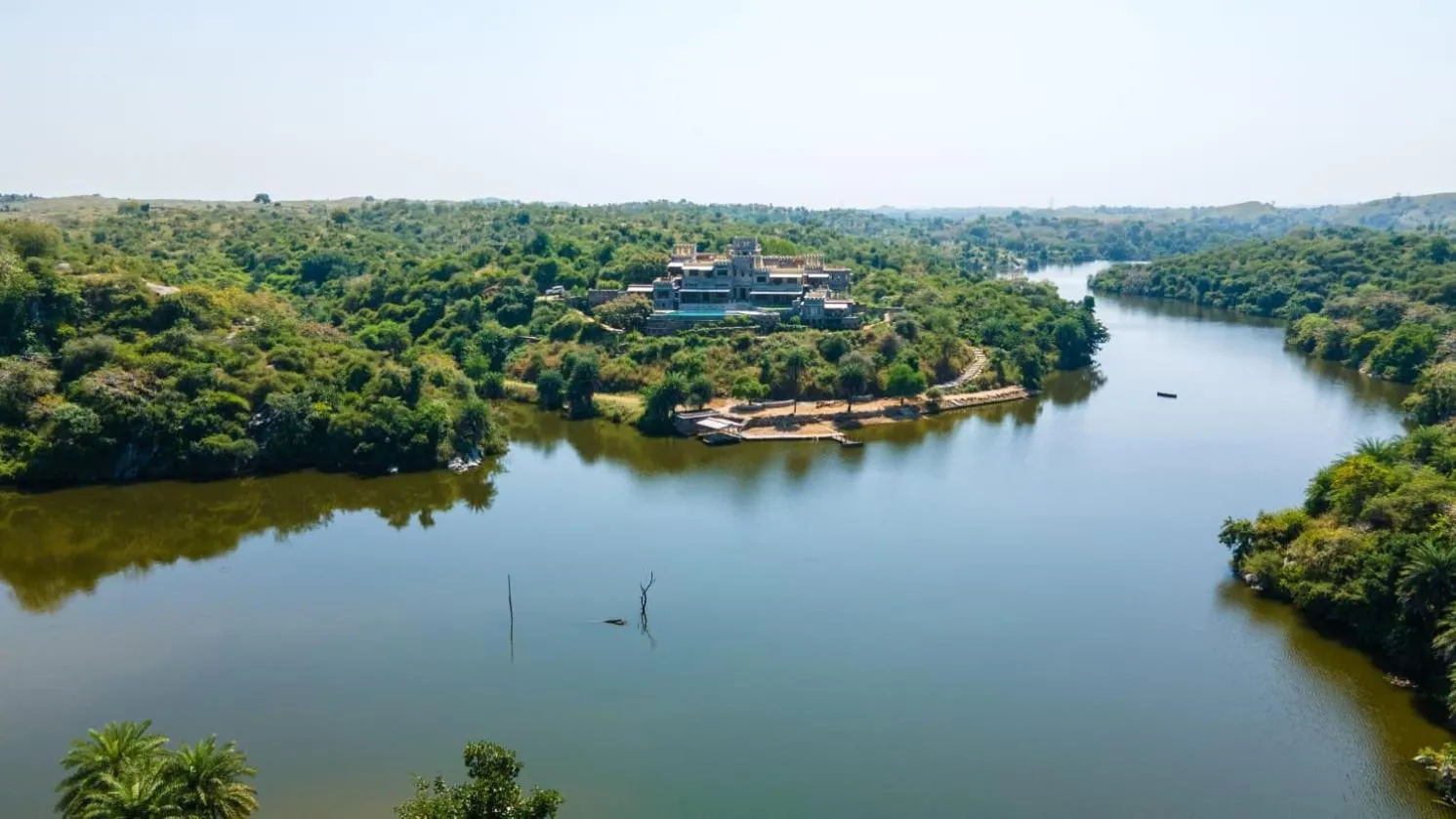 Lake view in Chunda Shikar Oudi
