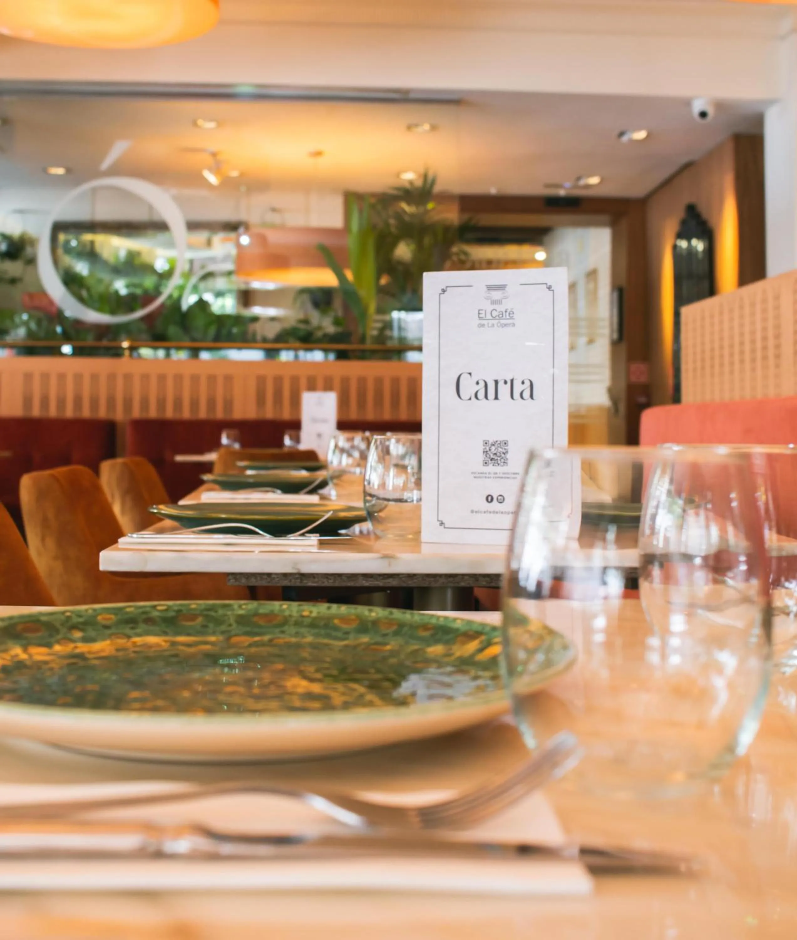 Restaurant/places to eat in Hotel Meninas - Boutique Opera