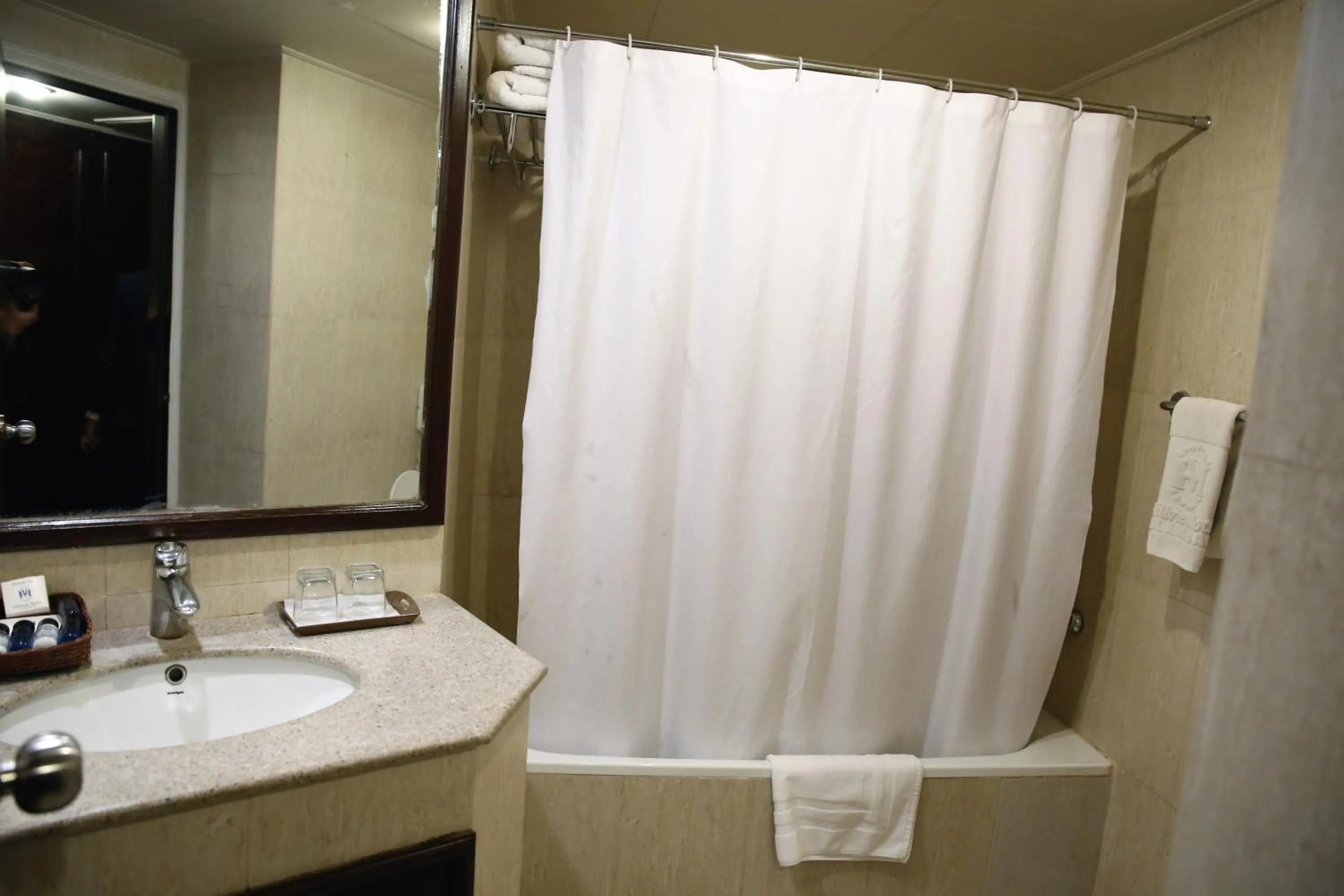 Shower in Hotel Hillview Islamabad