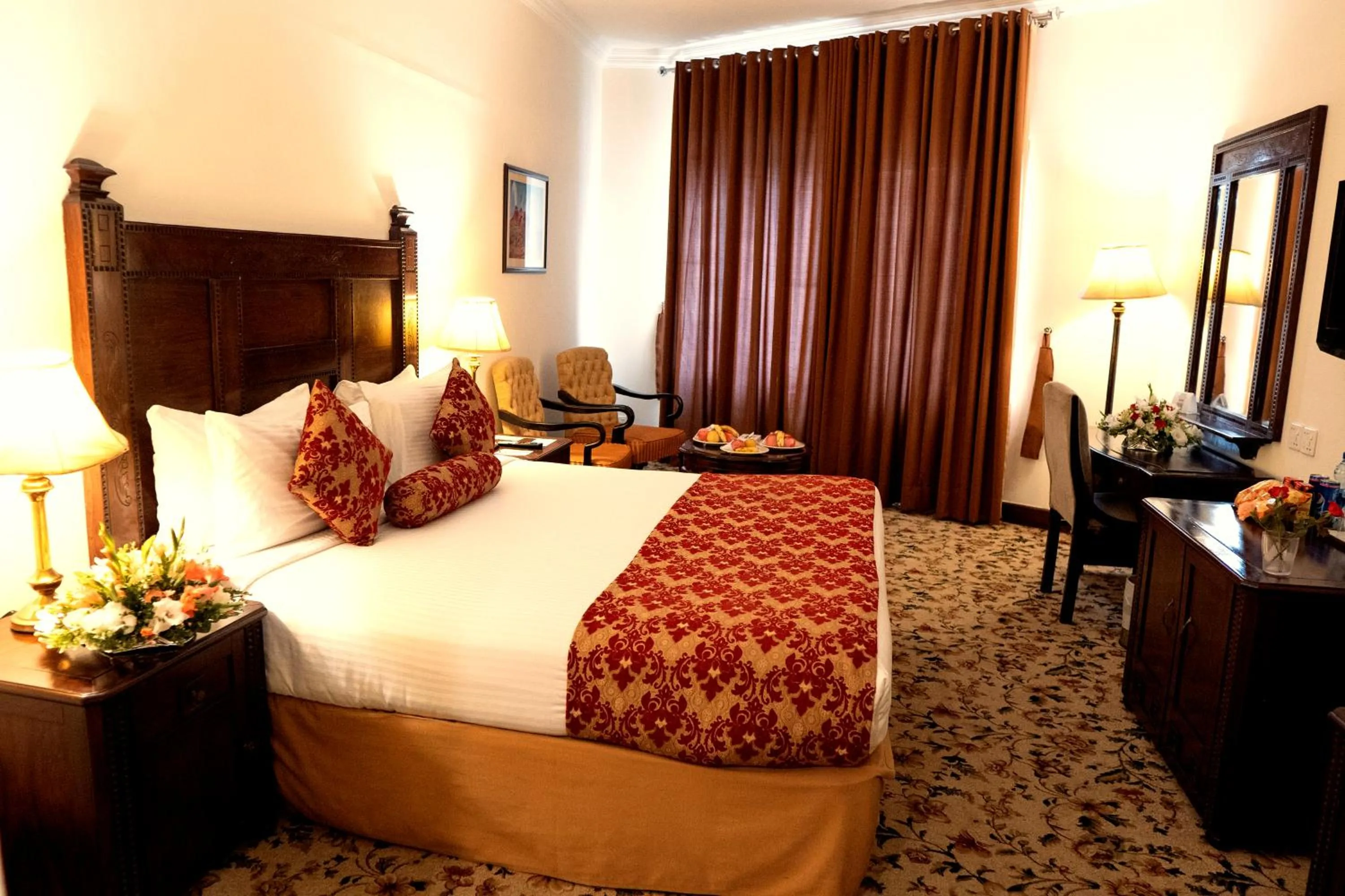 Bed in Hotel Hillview Islamabad