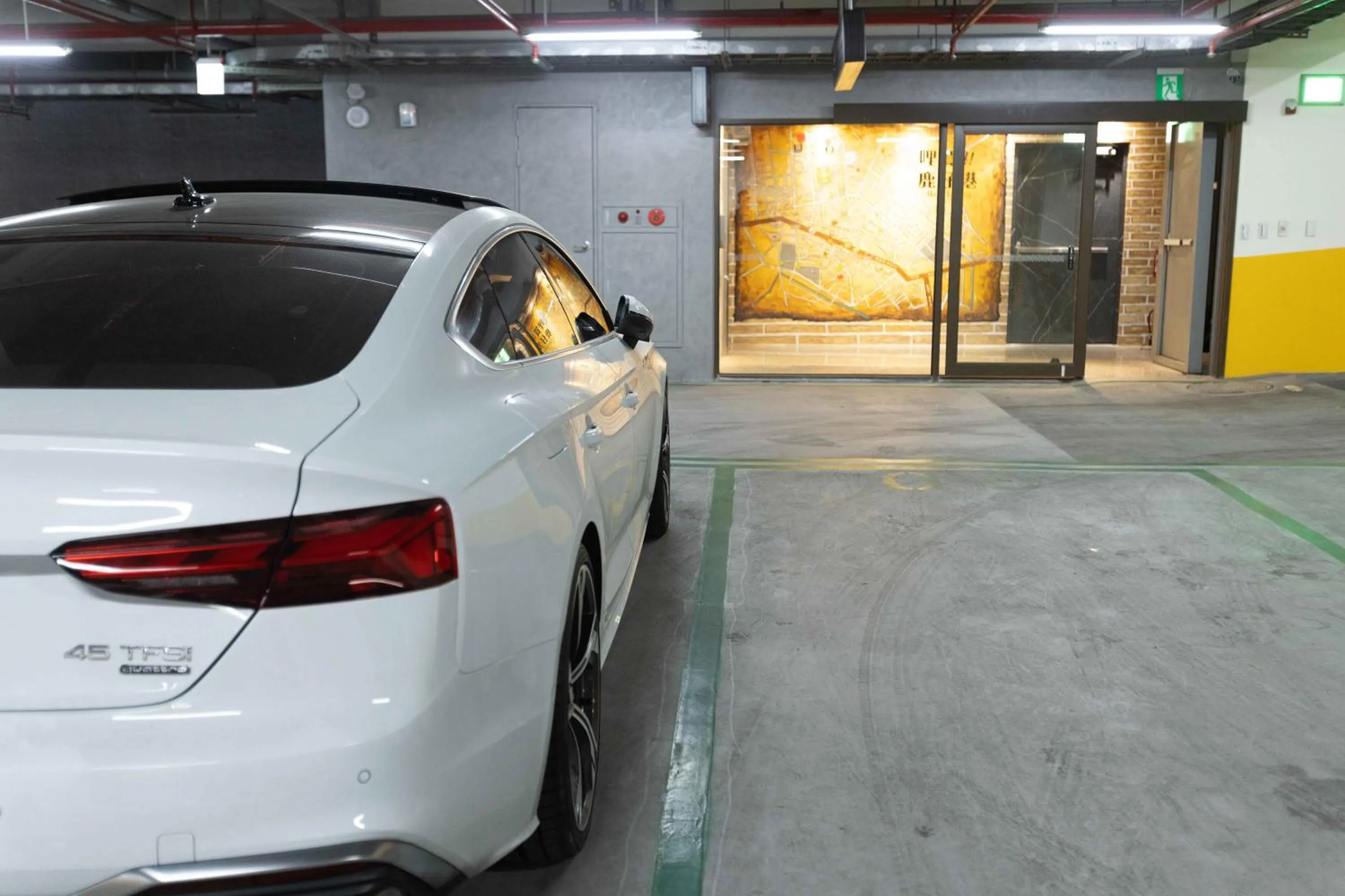 Parking in Euphoria Hotel Lukang