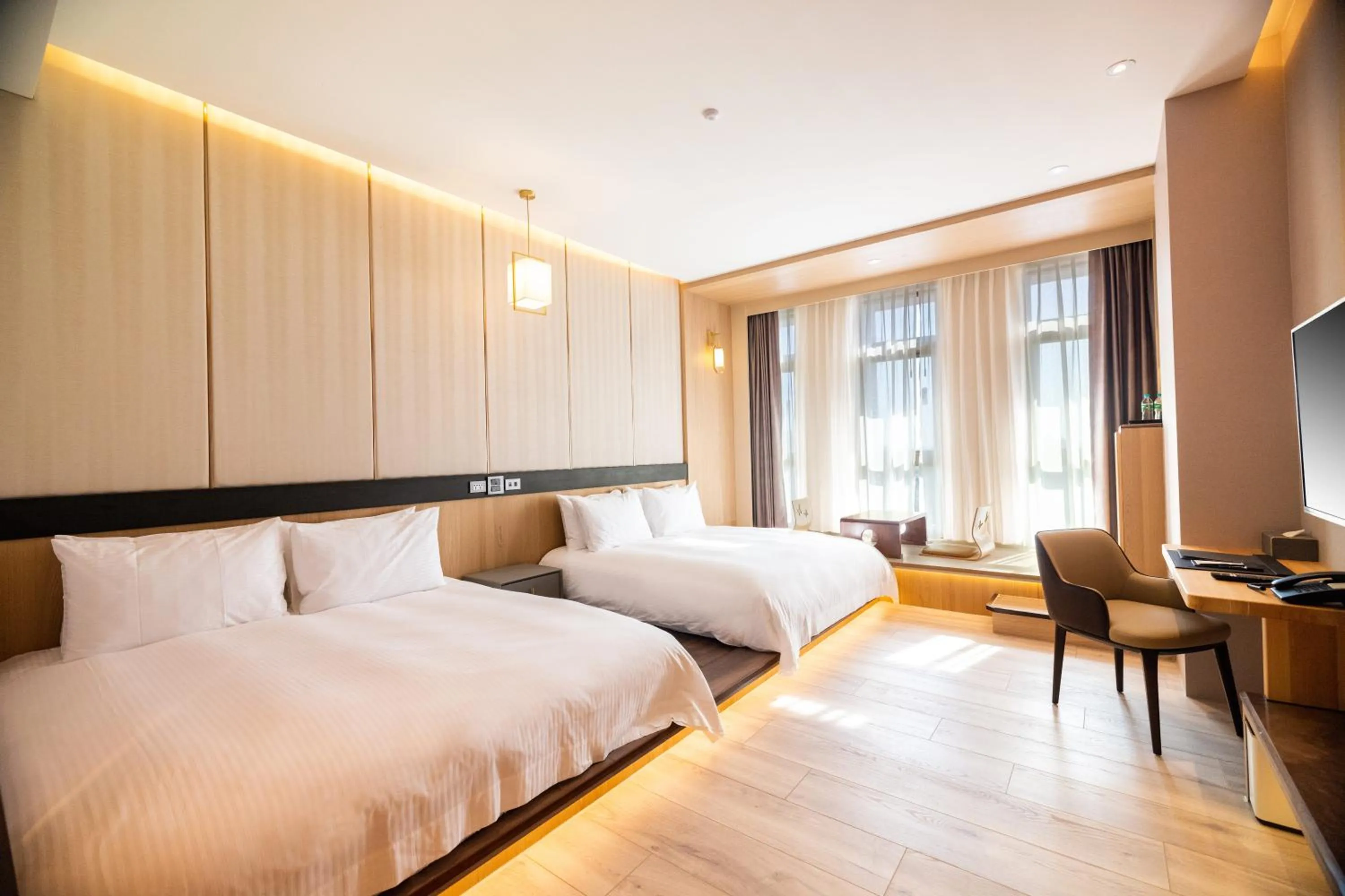 Photo of the whole room, Bed in Euphoria Hotel Lukang