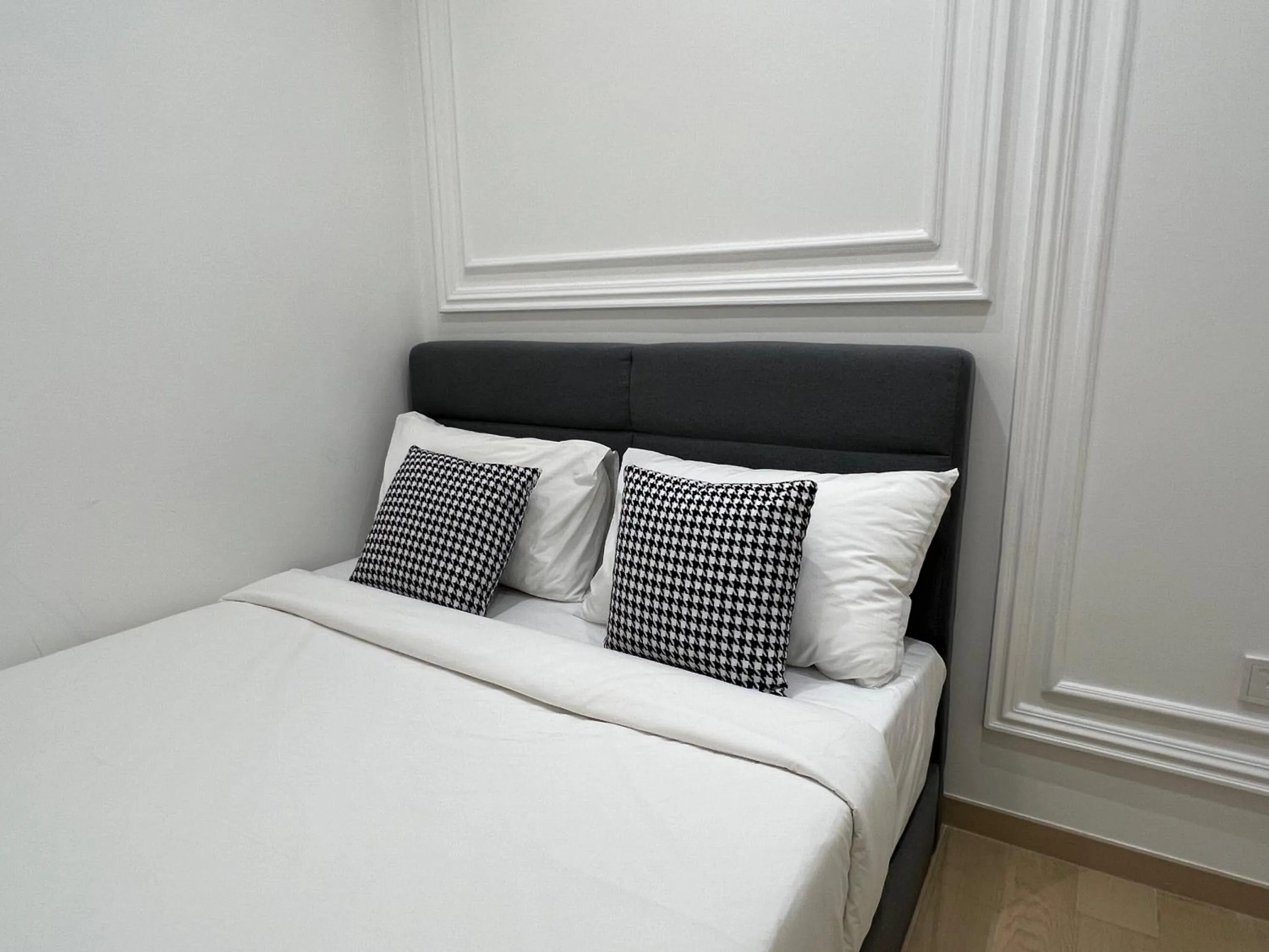 Bed in Eaton Residences KLCC by WSD