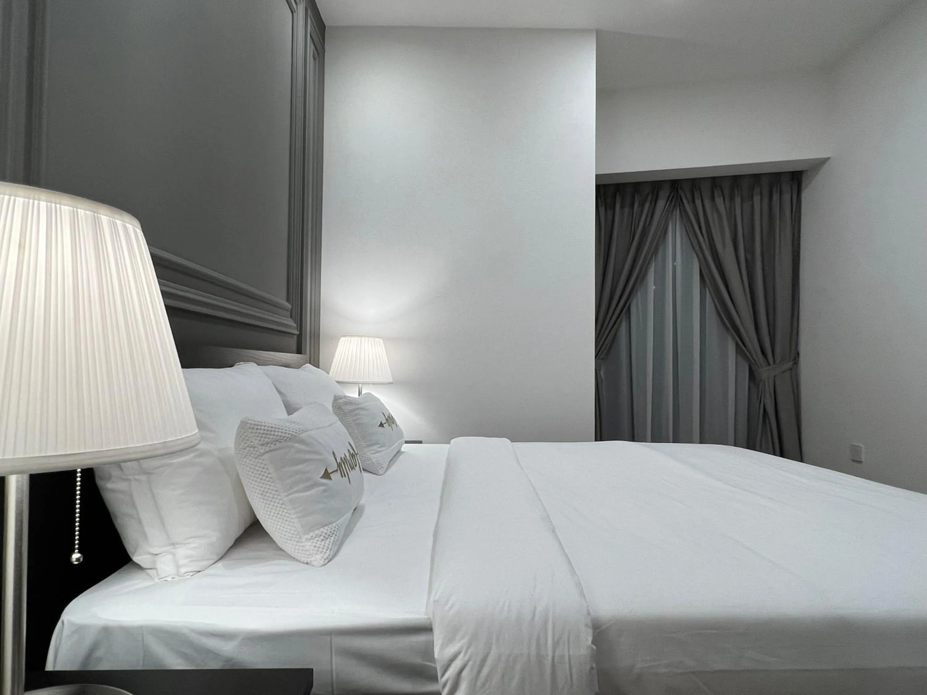 Bed in Eaton Residences KLCC by WSD