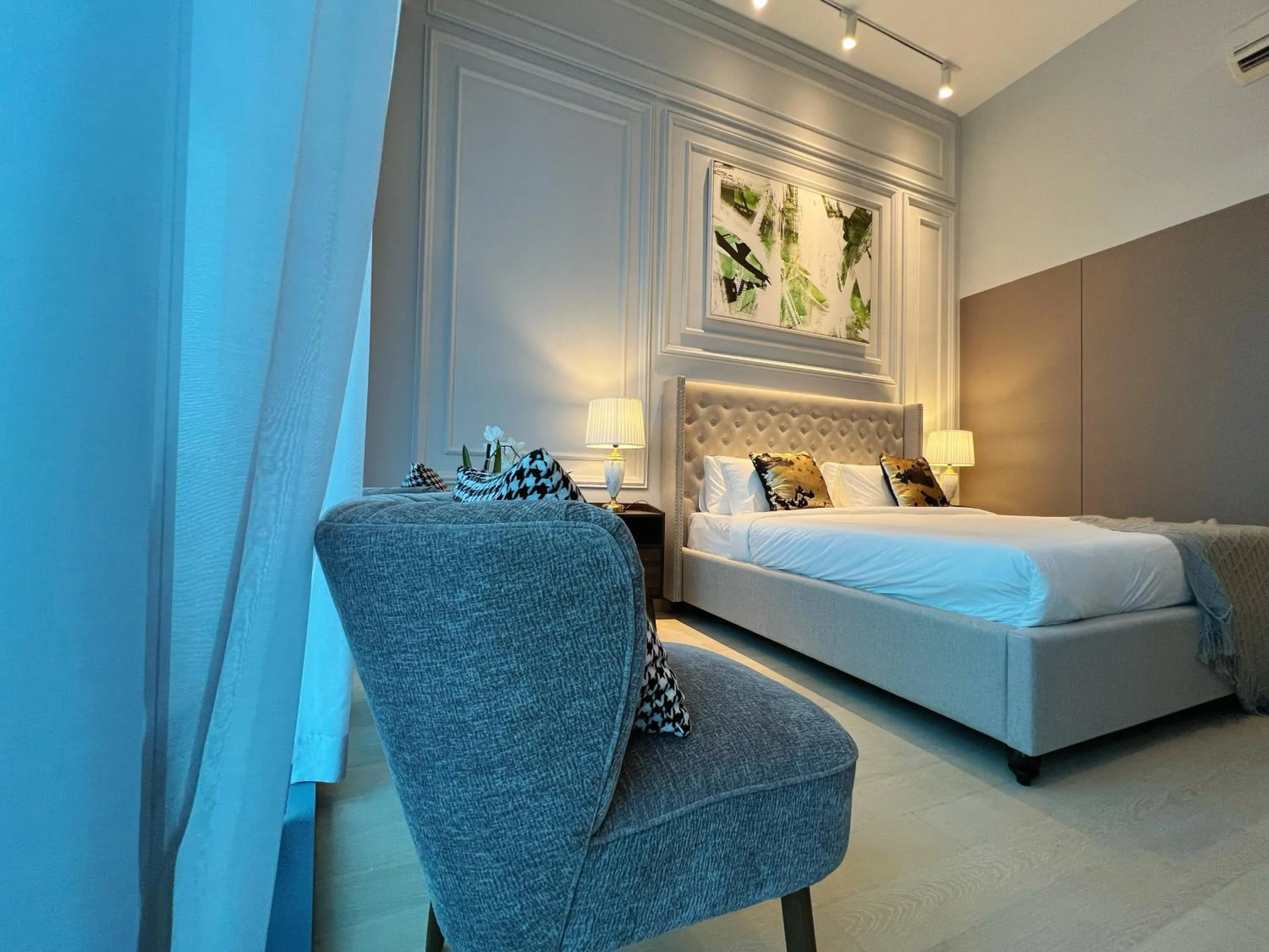 Bed in Eaton Residences KLCC by WSD