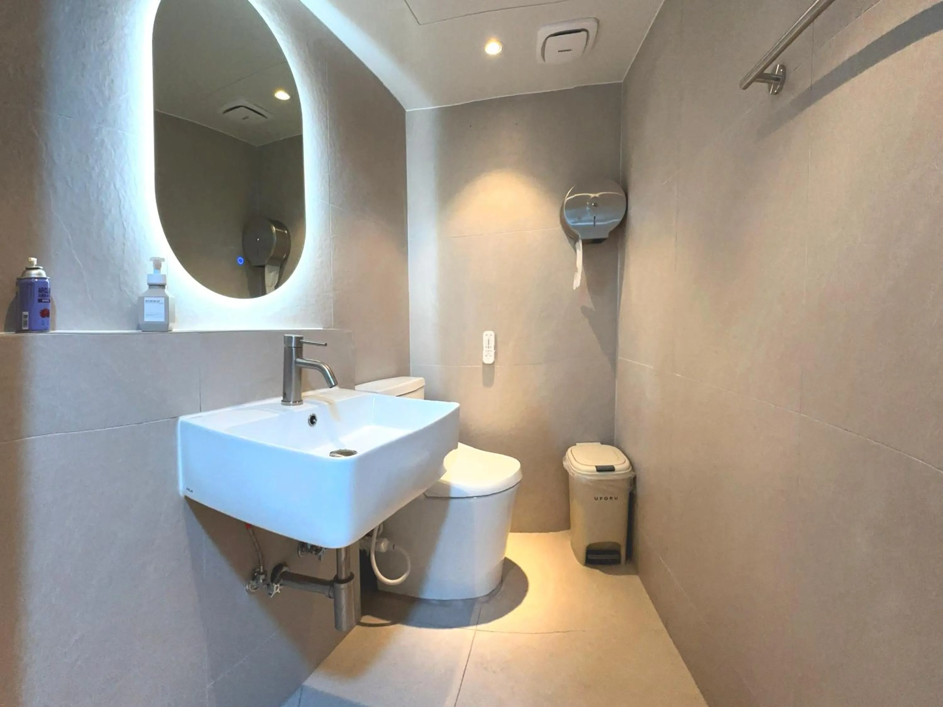 OYO Hostel Myeongdong 5