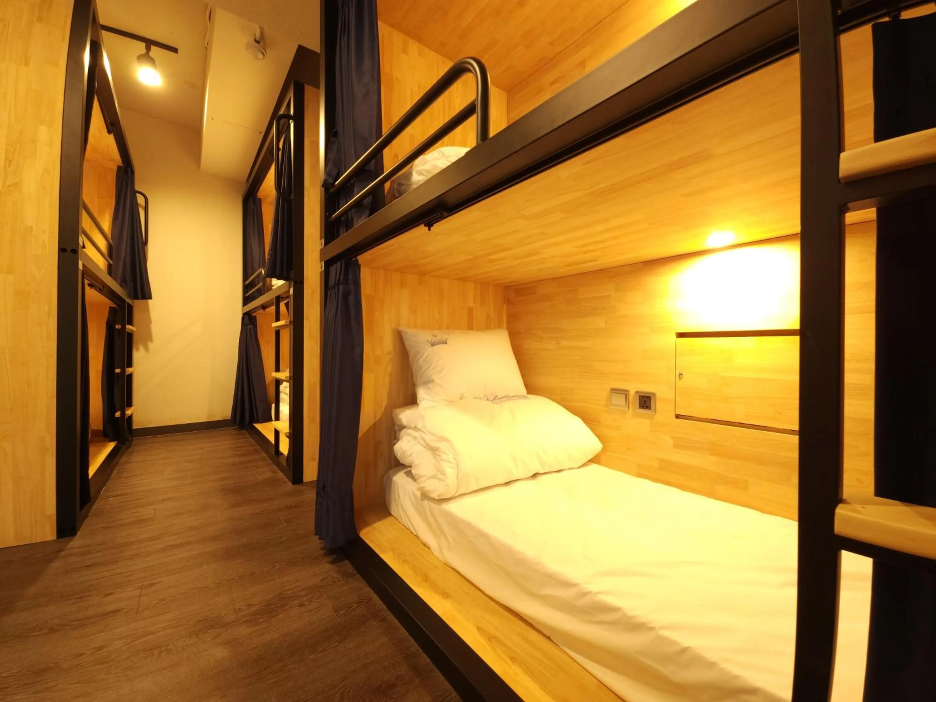 bunk bed, Bed in OYO Hostel Myeongdong 5