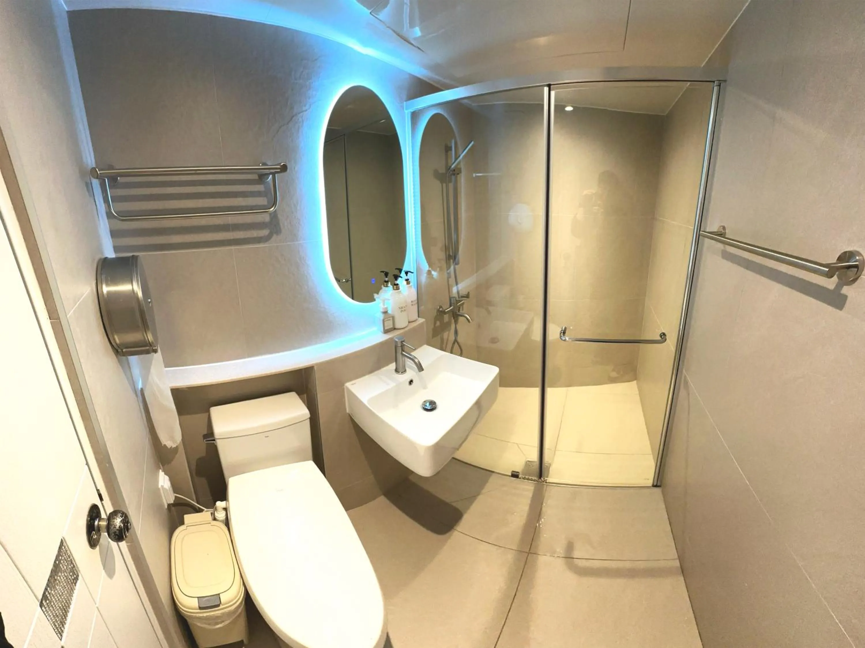 OYO Hostel Myeongdong 5