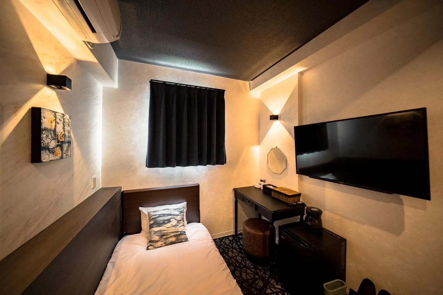 Photo of the whole room, Bed in UCHI Asakusabashi