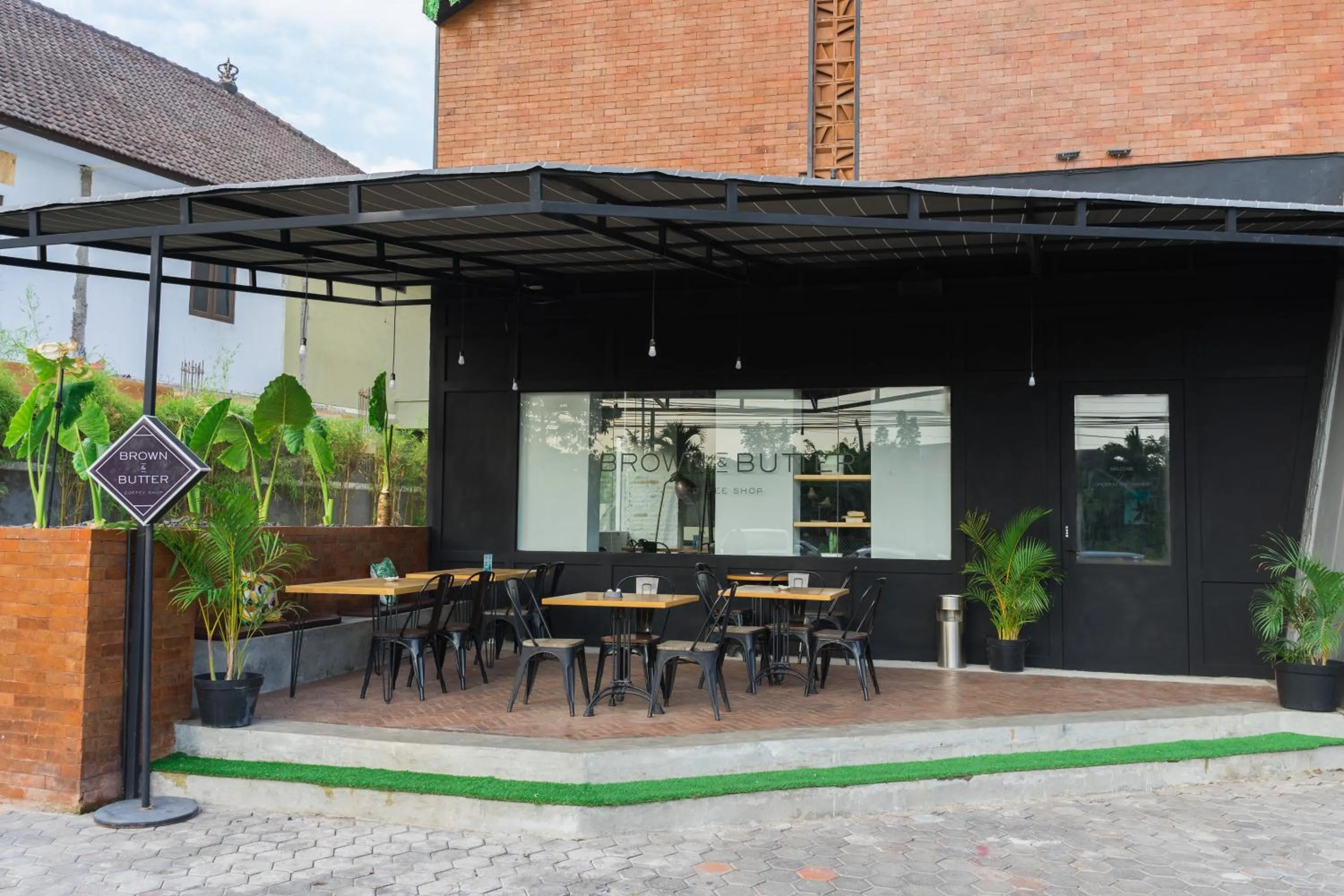 Berry Biz Hotel Sunset Road